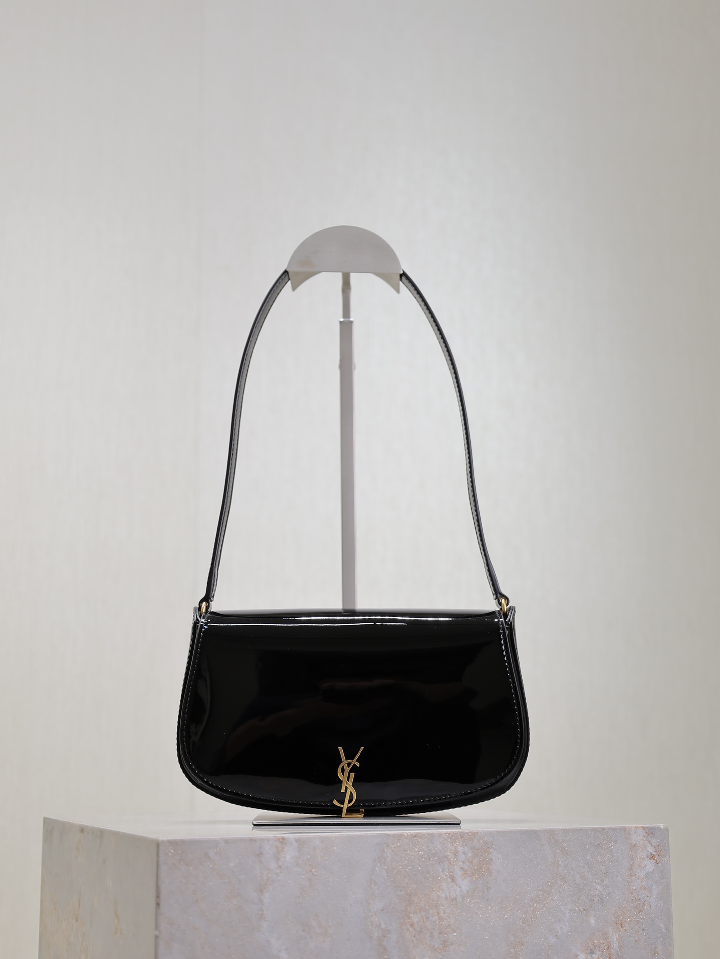 YSL  00069