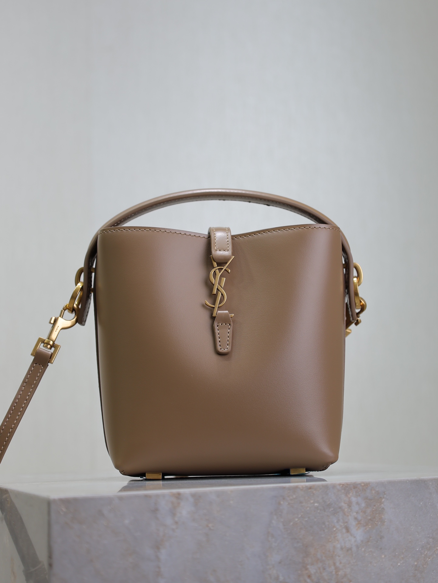 YSL  00089