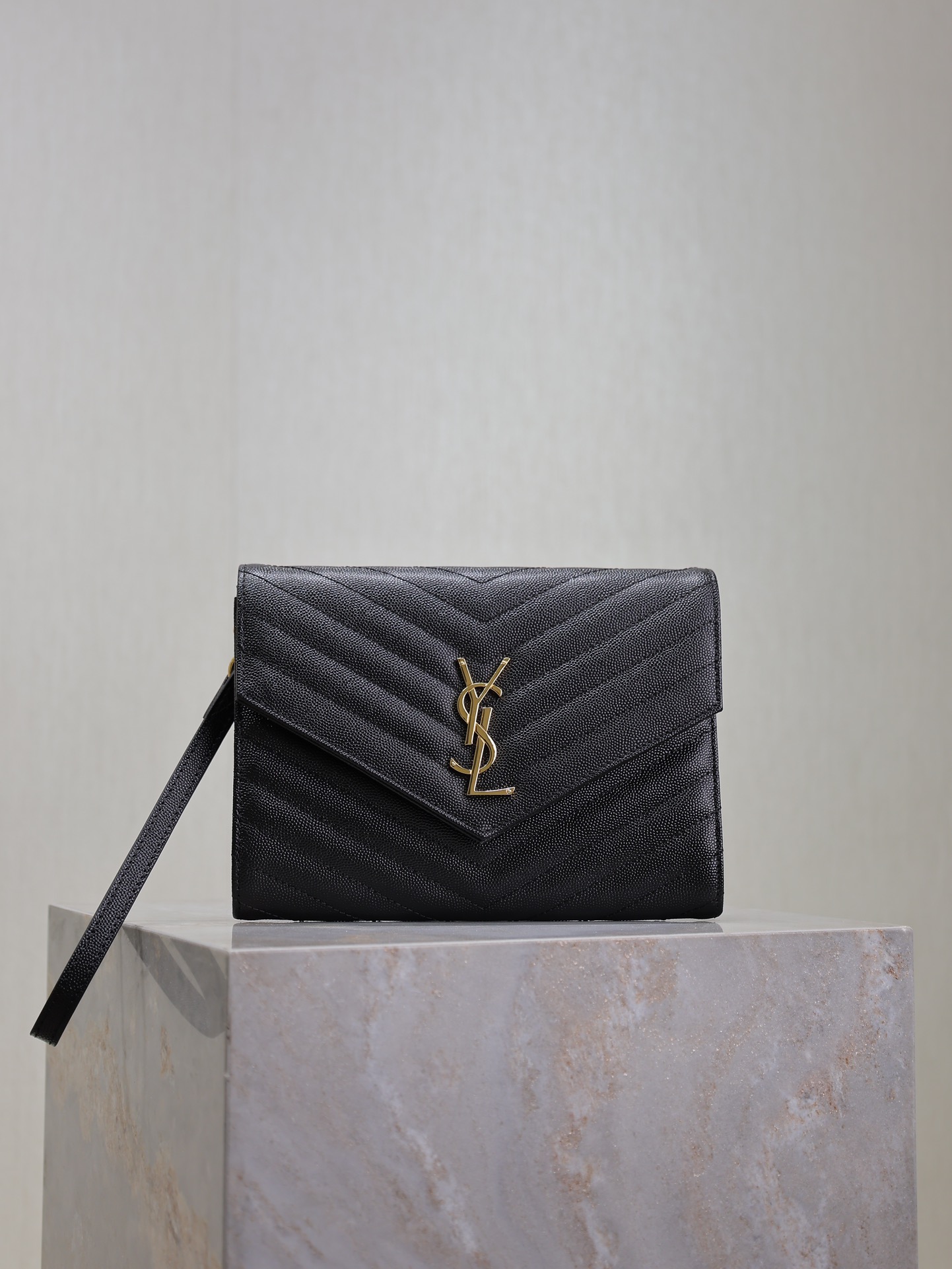 YSL  00109