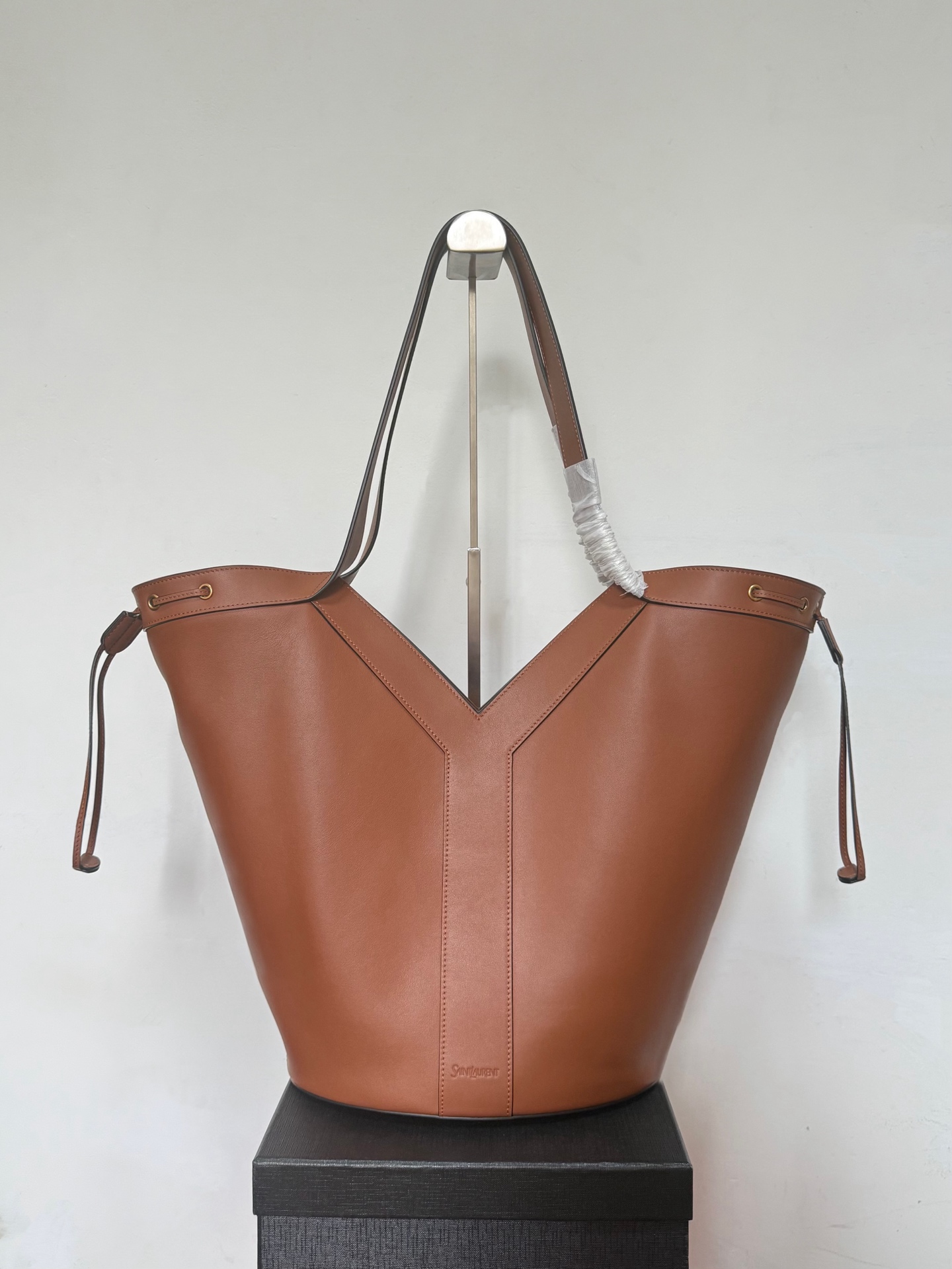 YSL  00119