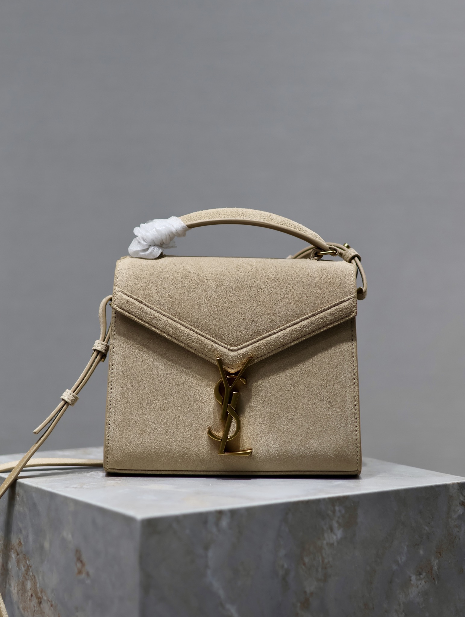 YSL  00119