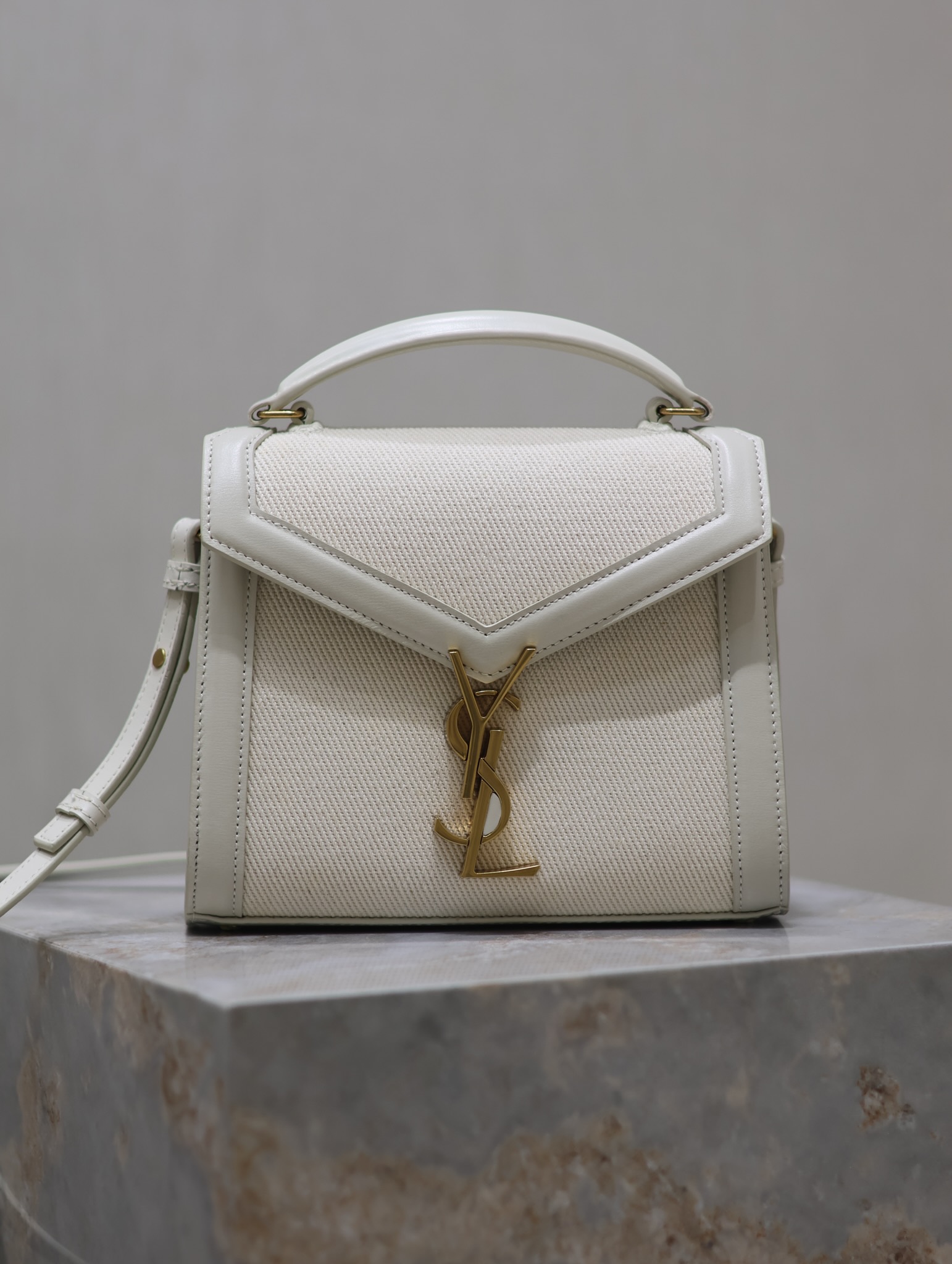 YSL  00129