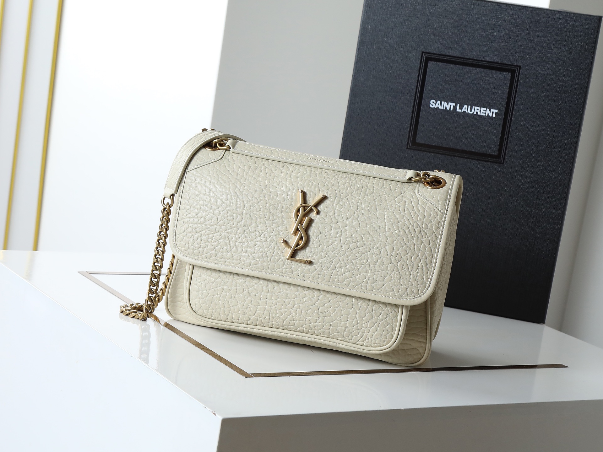 YSL  00129