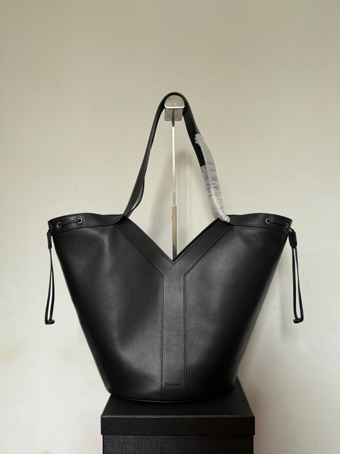 YSL  00129