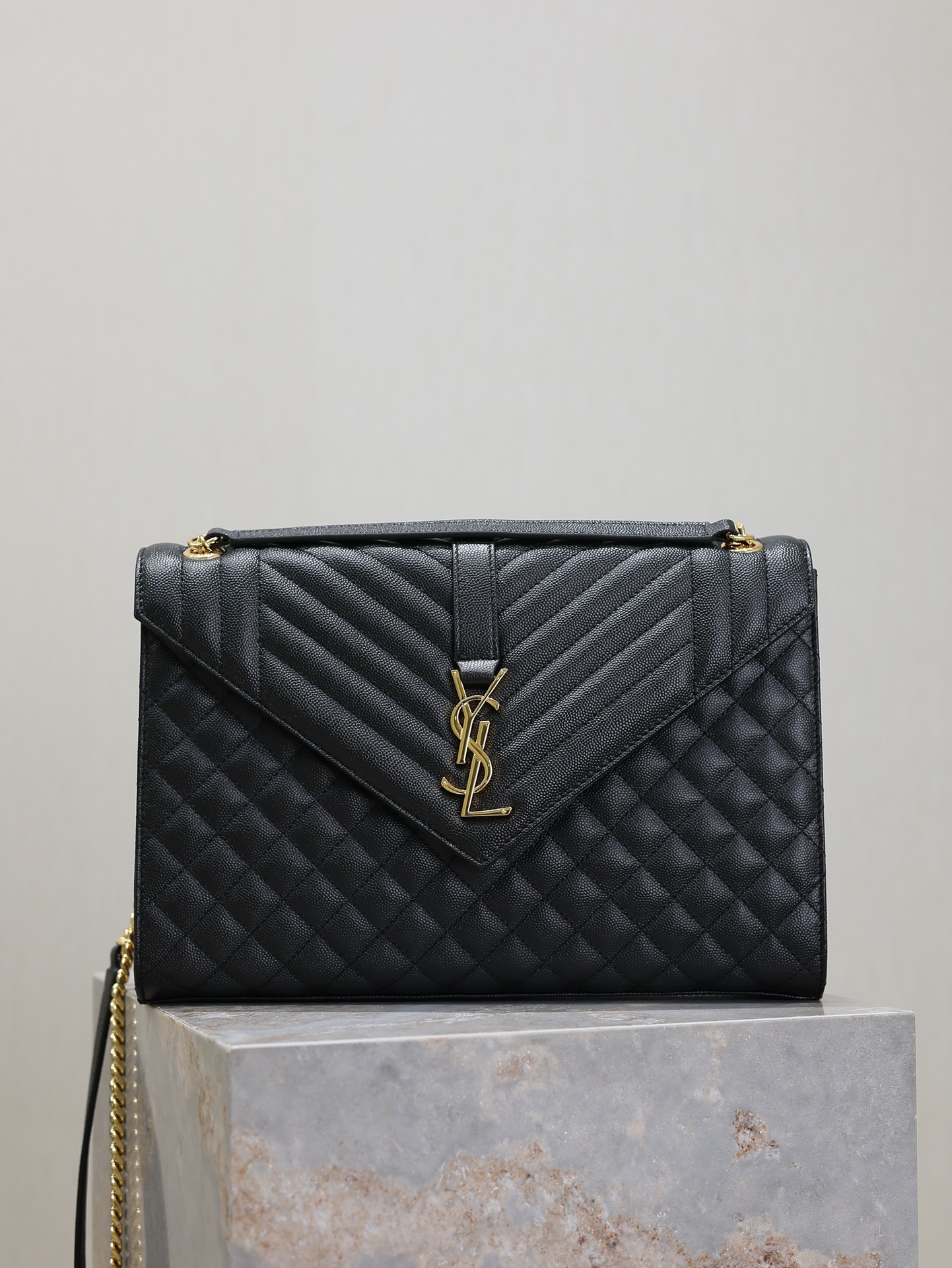 YSL  00139