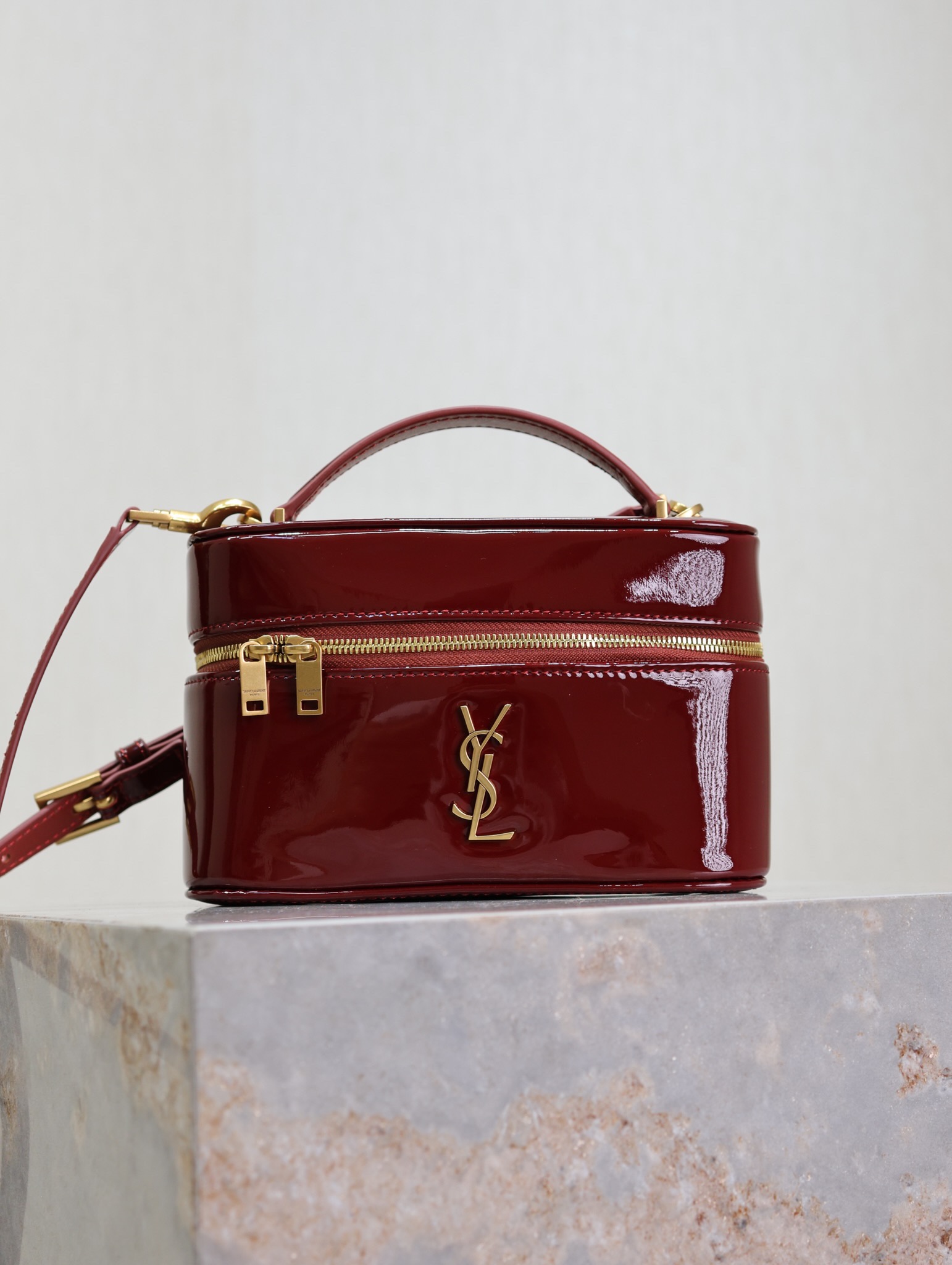 YSL  00139