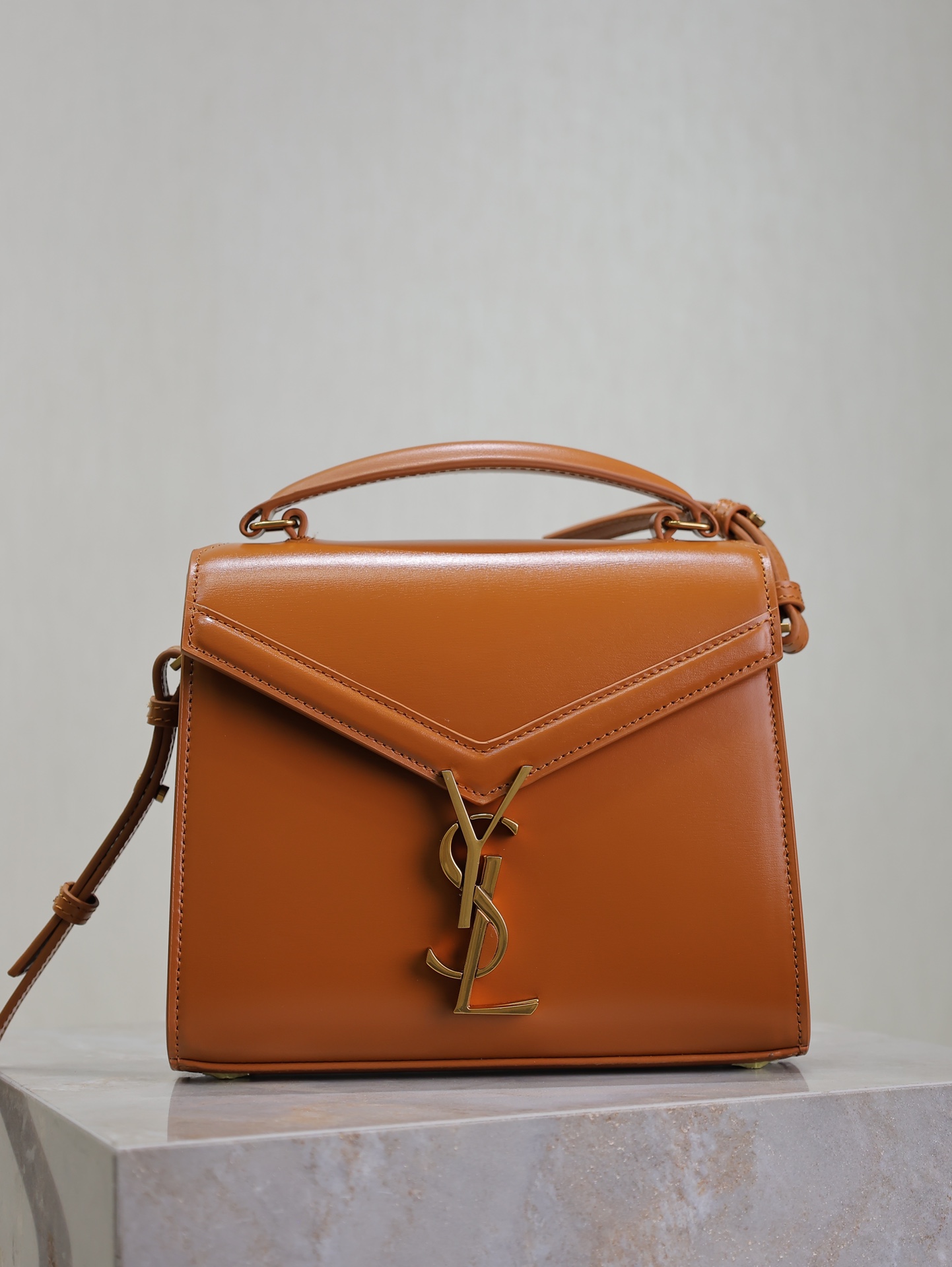 YSL  00139