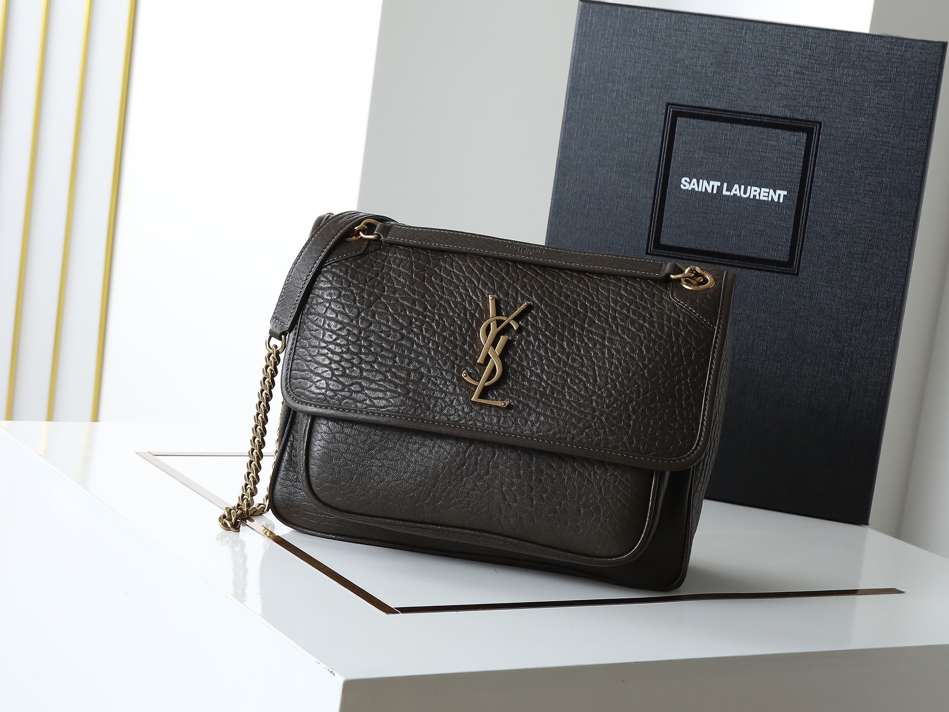 YSL  00149