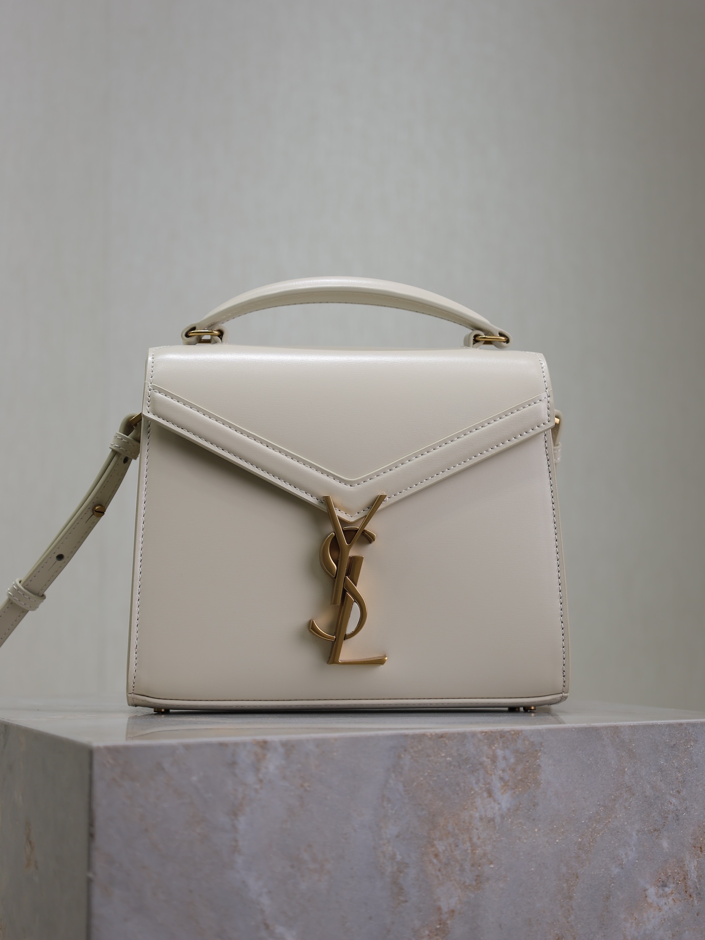 YSL  00149