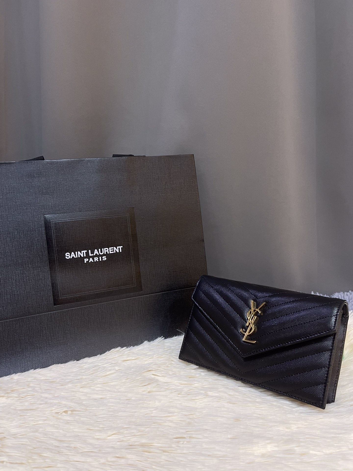 YSL 00159