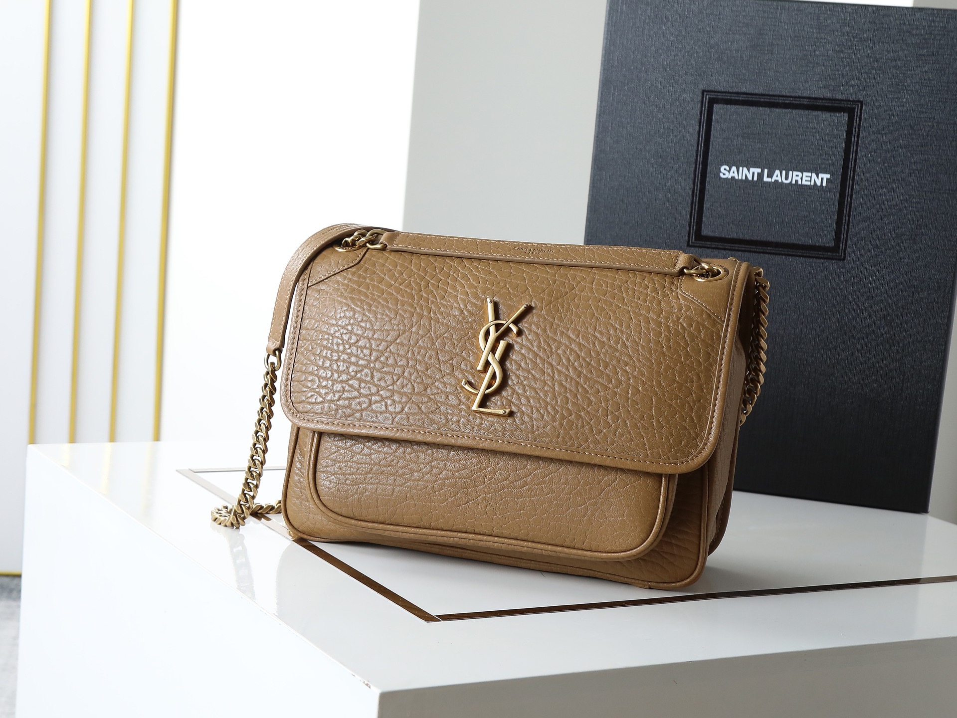 YSL  00169