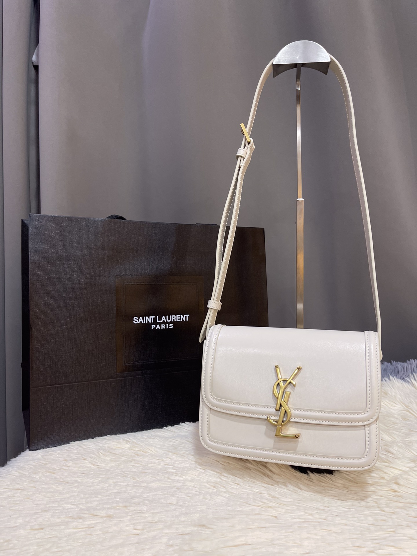 YSL 00179