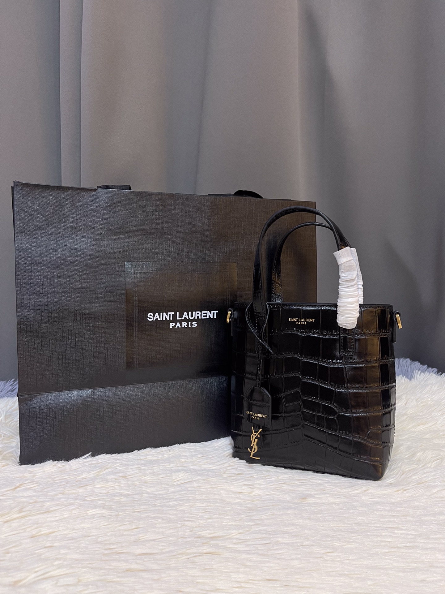 YSL 00219