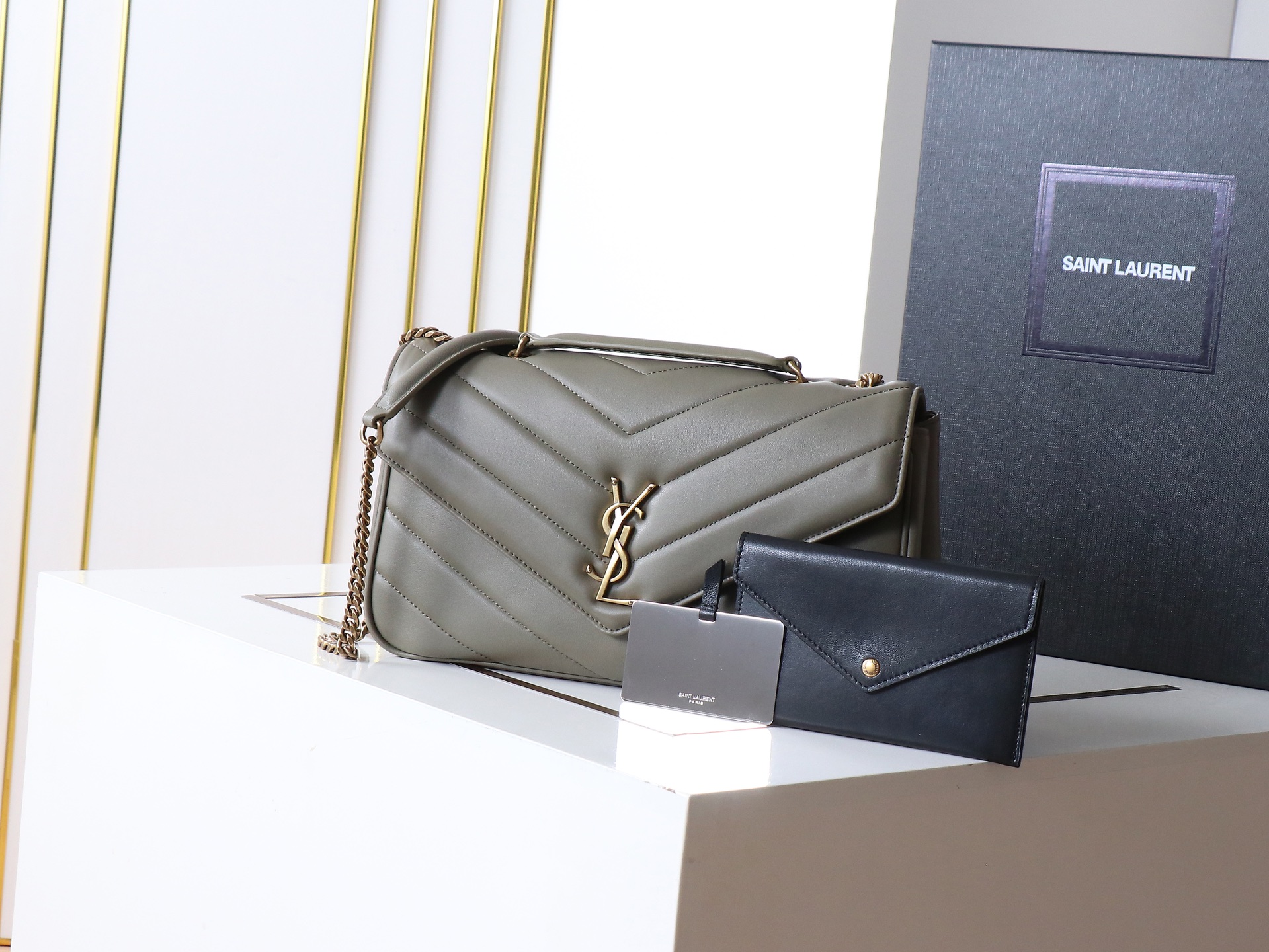 YSL  00239