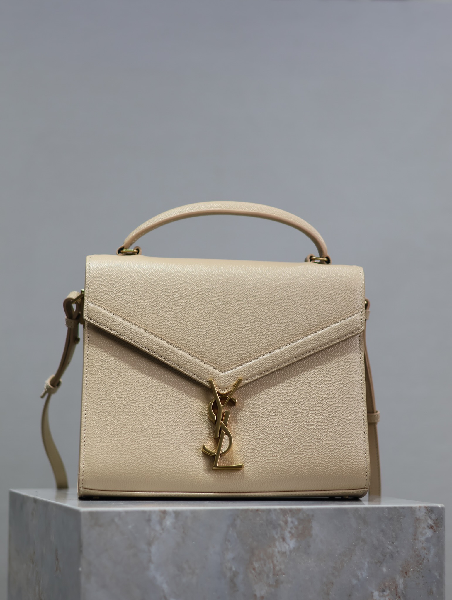YSL  00249