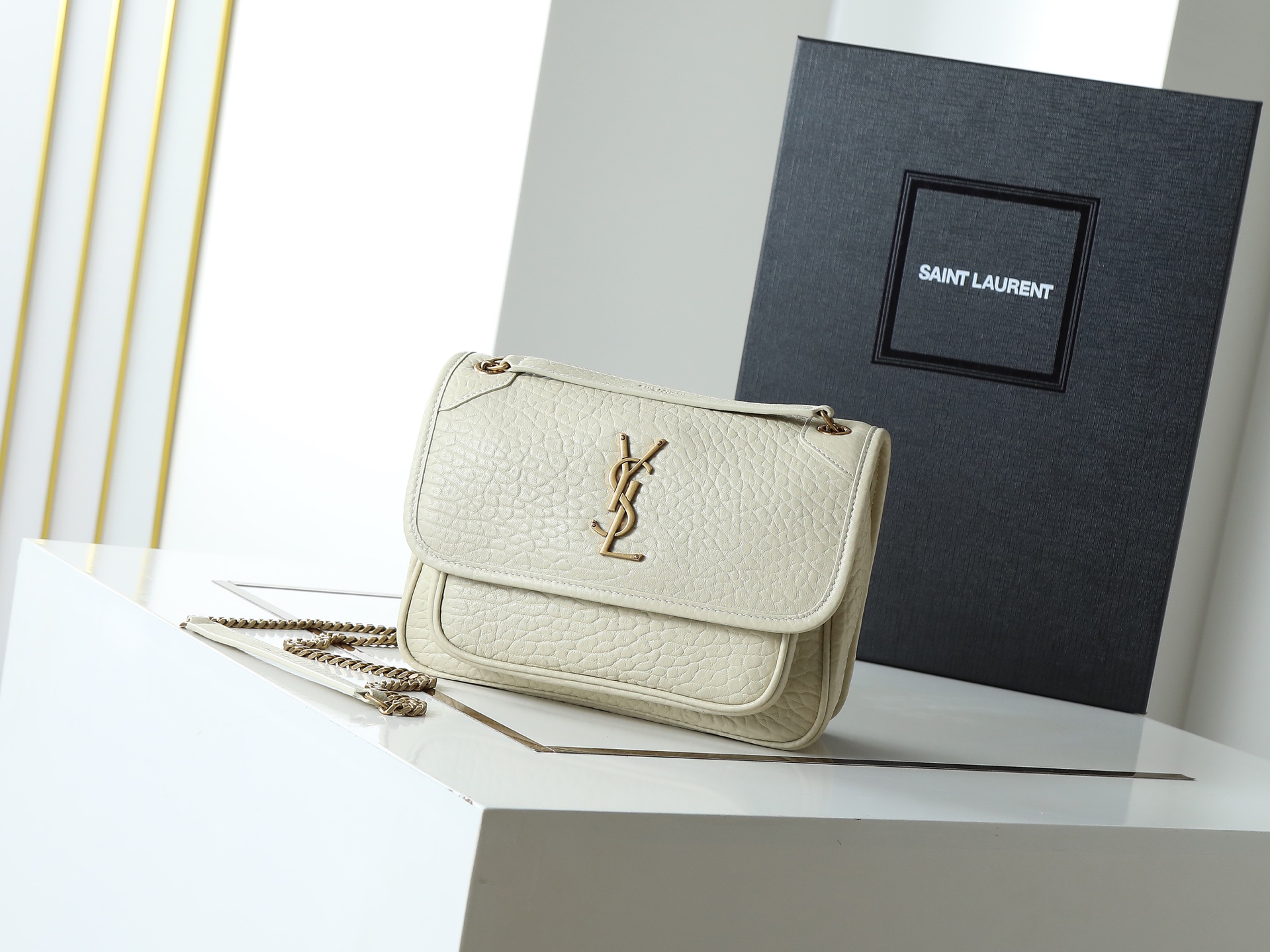 YSL  00249