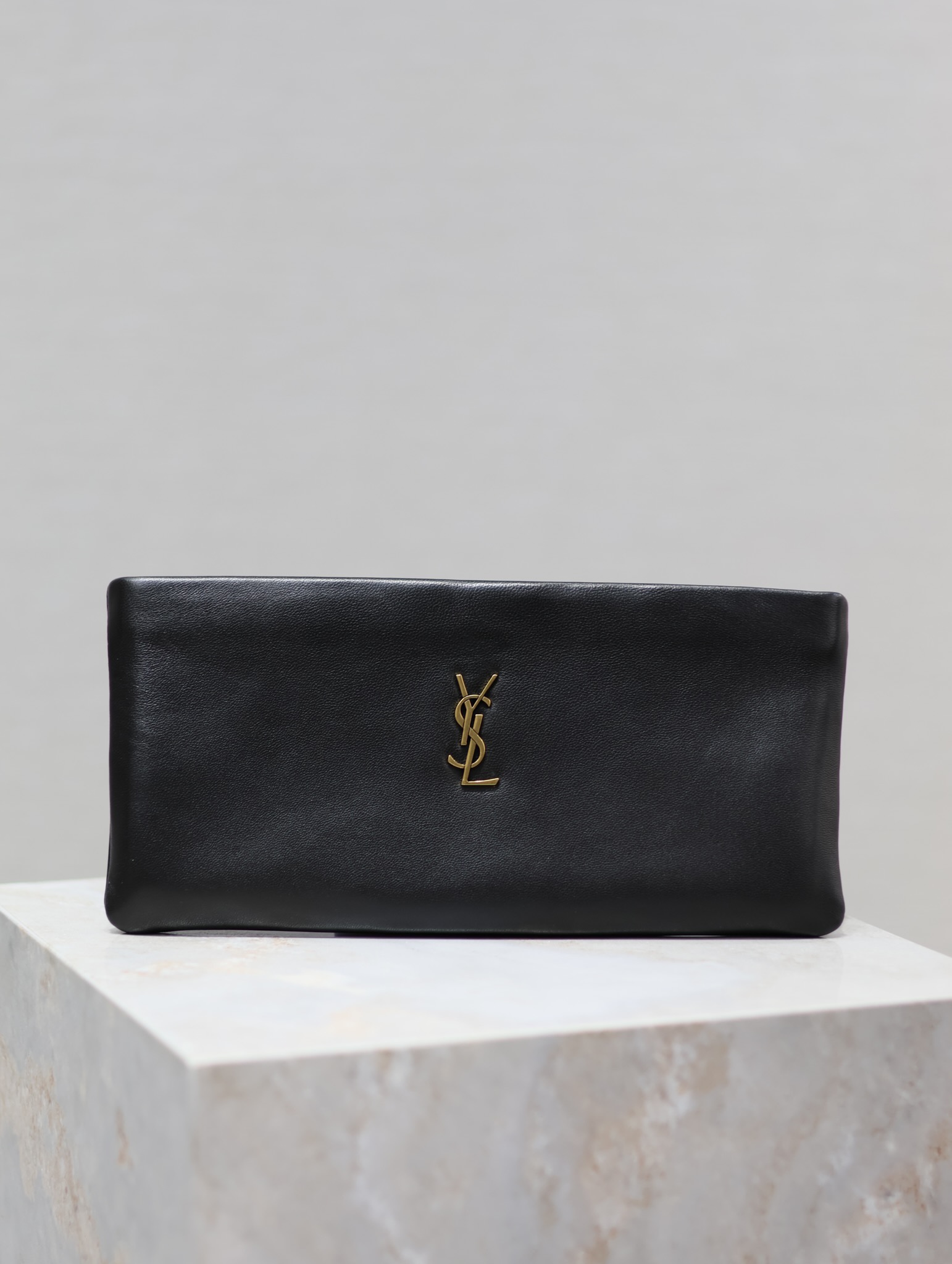YSL  00259