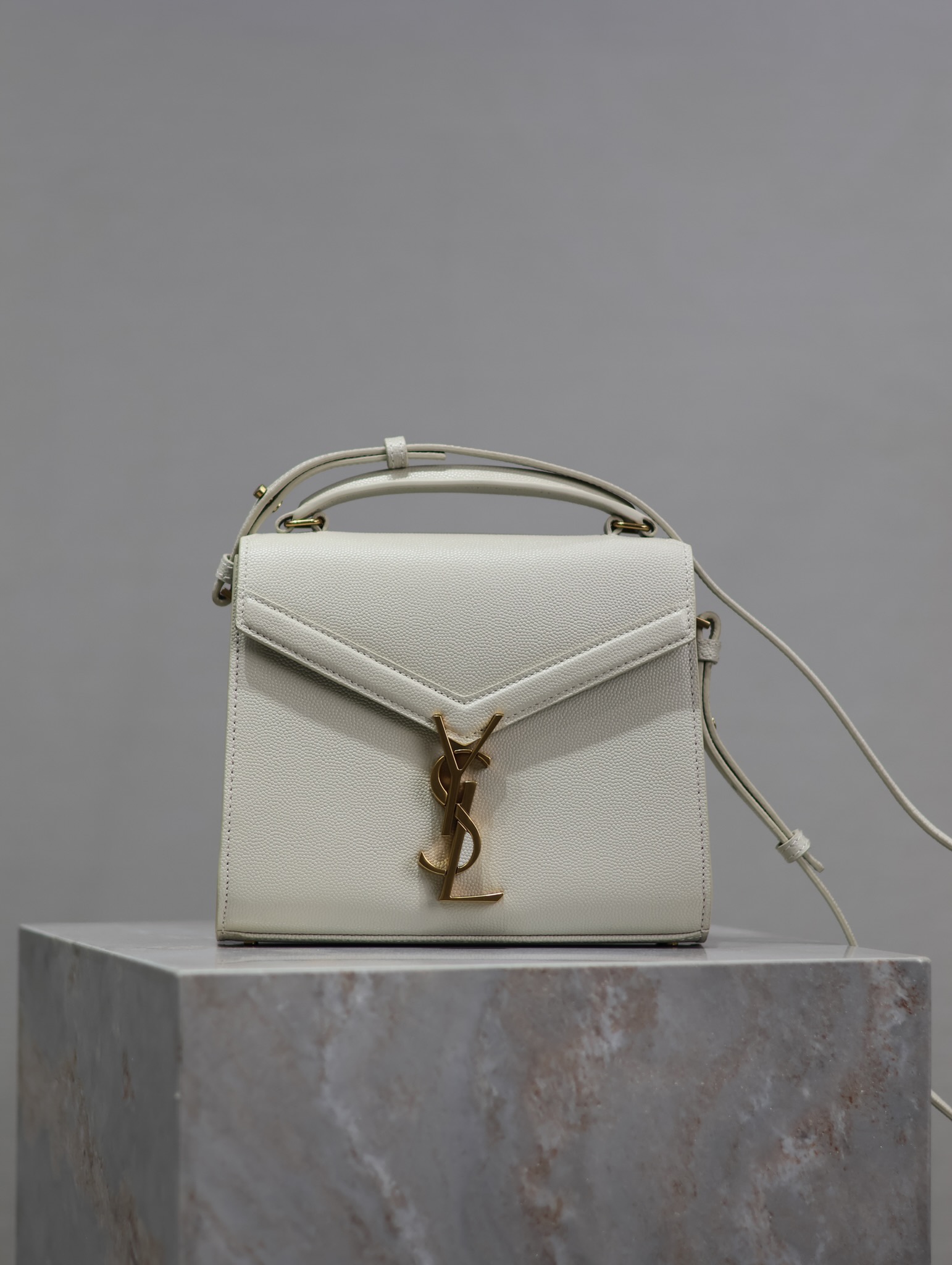 YSL  00259