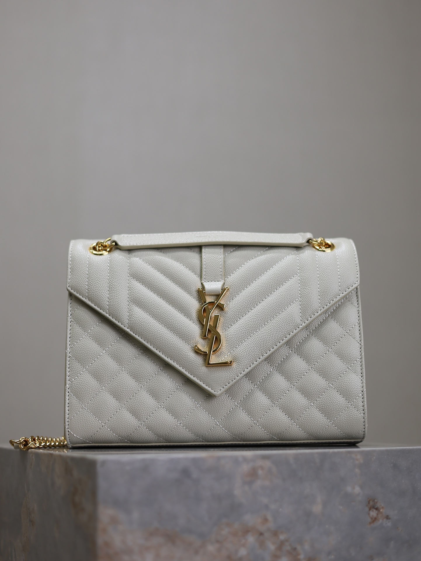 YSL  00259