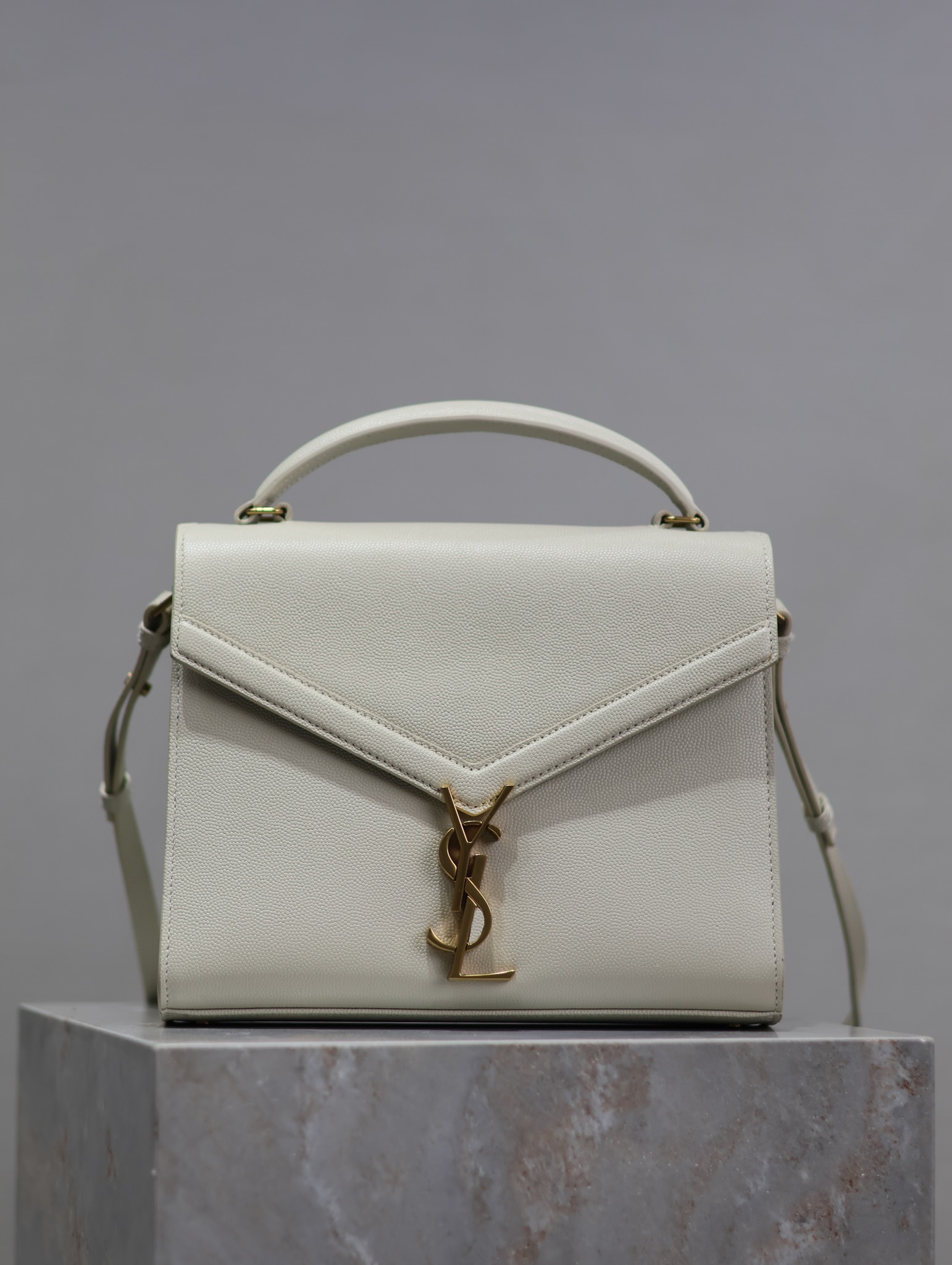 YSL  00269