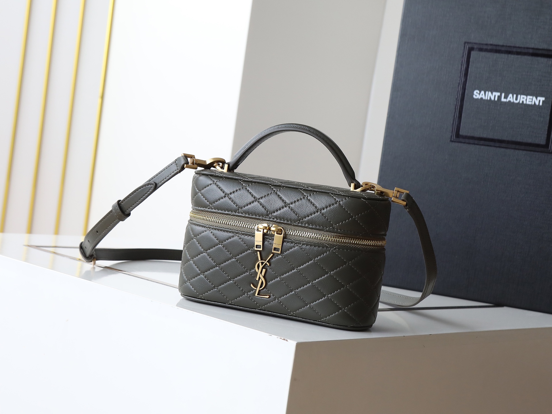 YSL 00279