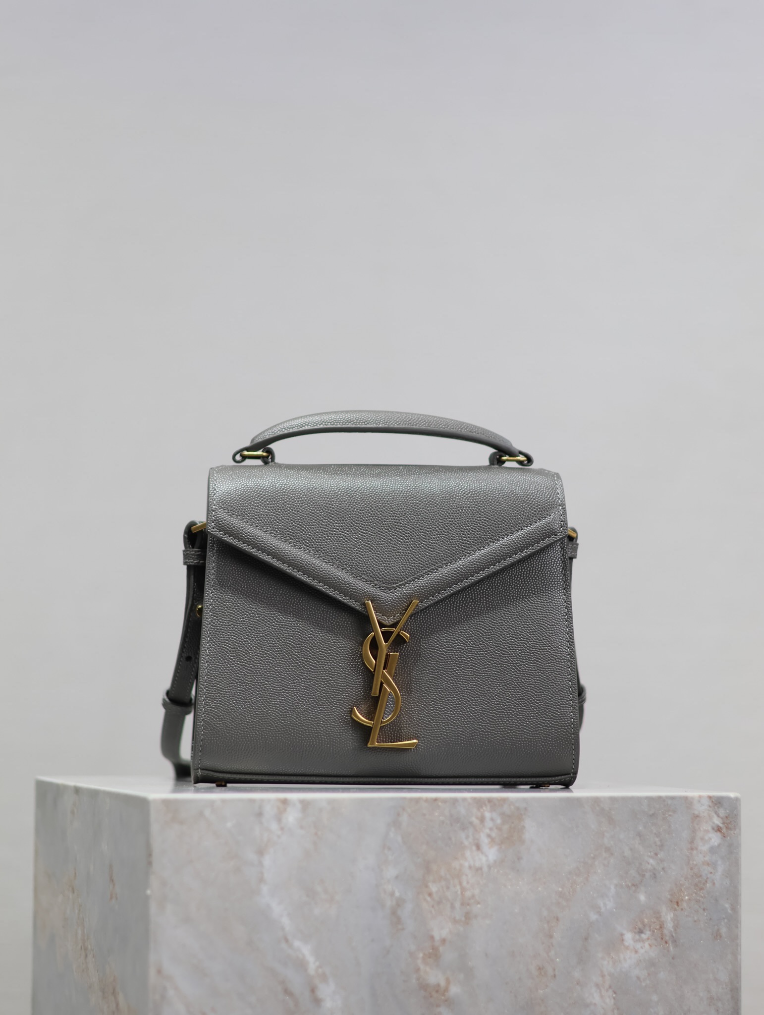 YSL  00279