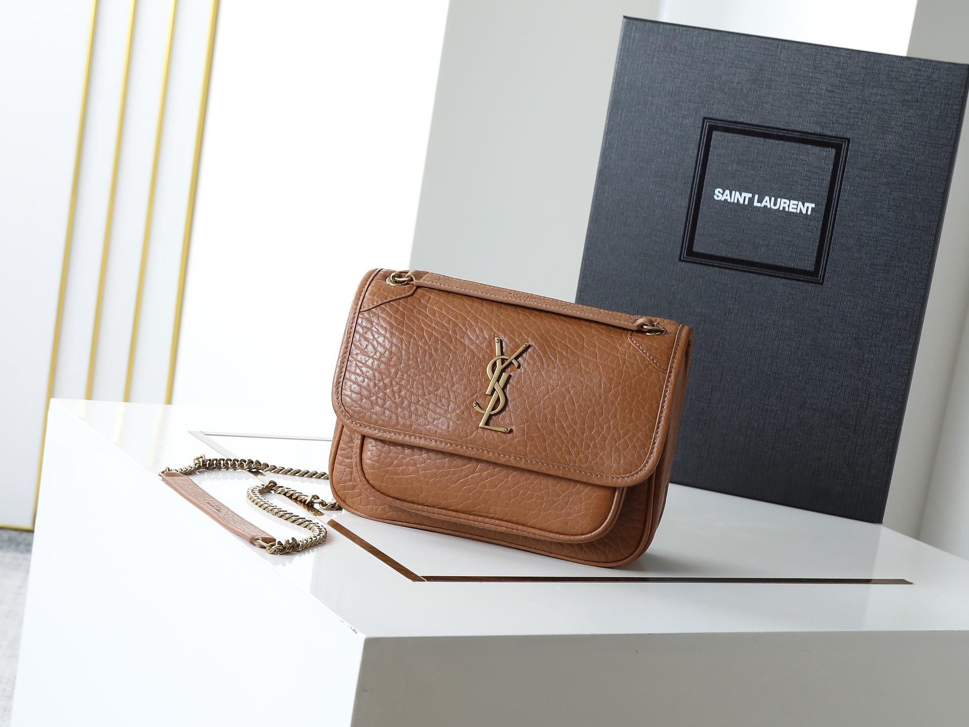 YSL  00289