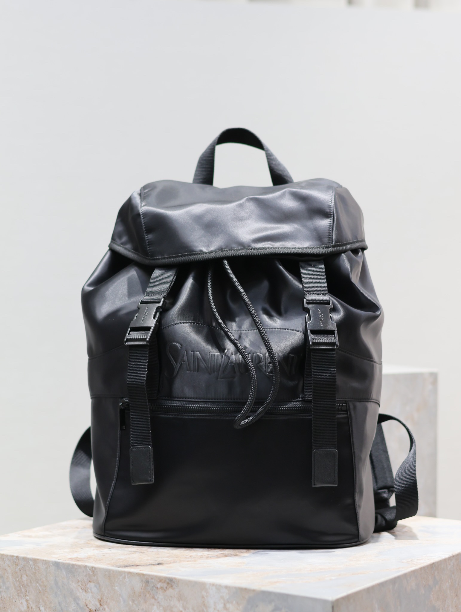 YSL  00329