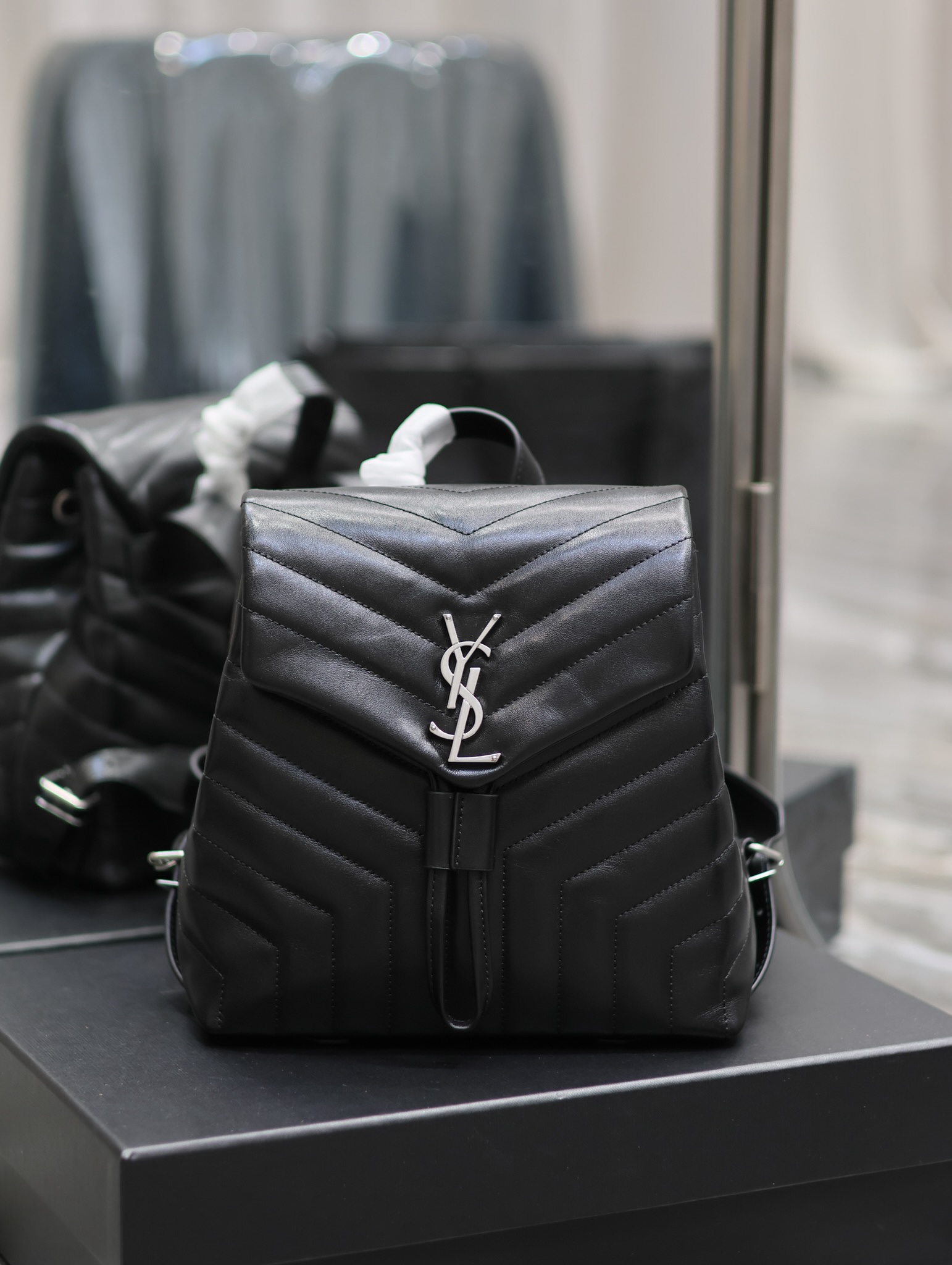 YSL  00349