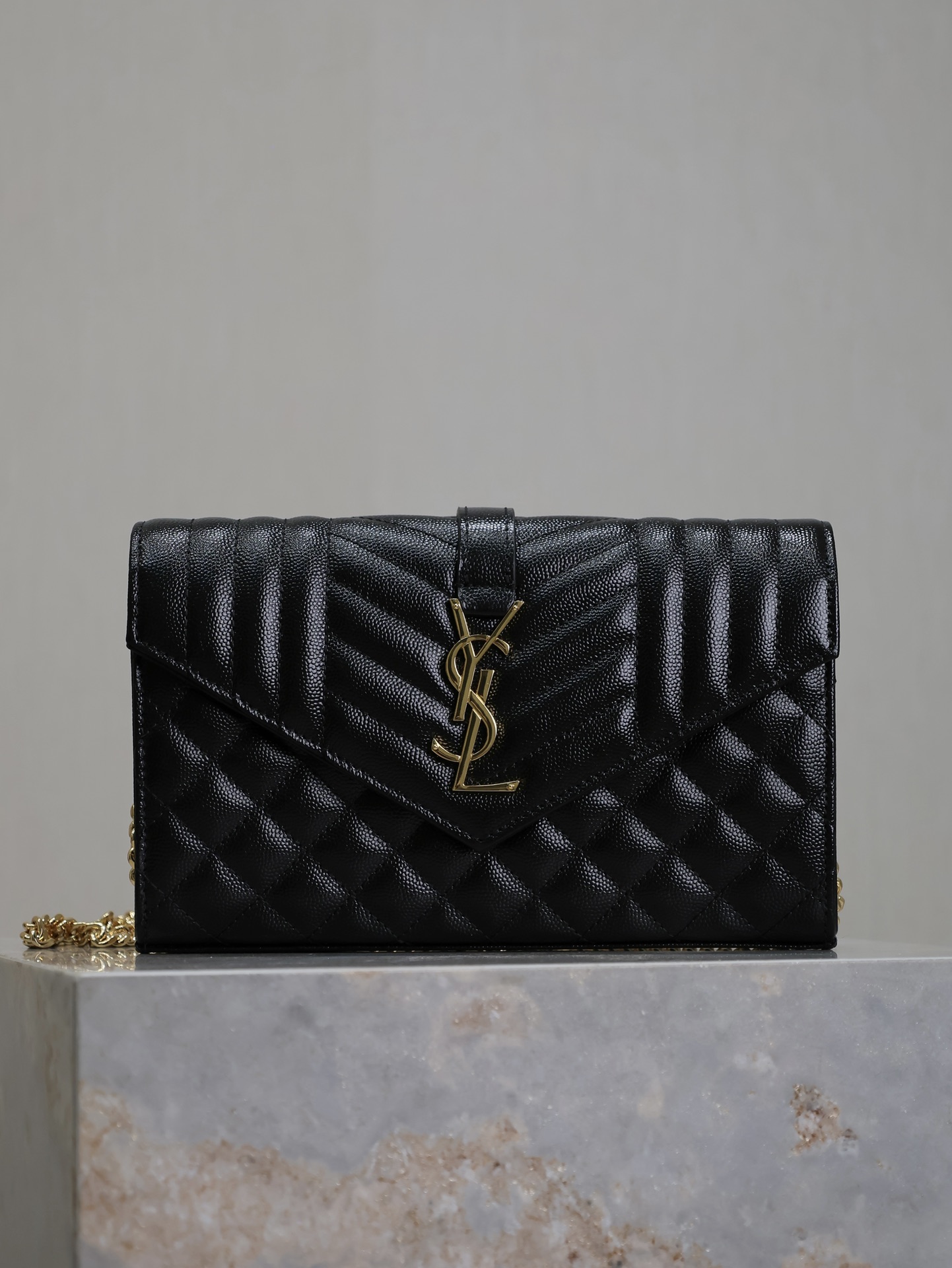 YSL  00379