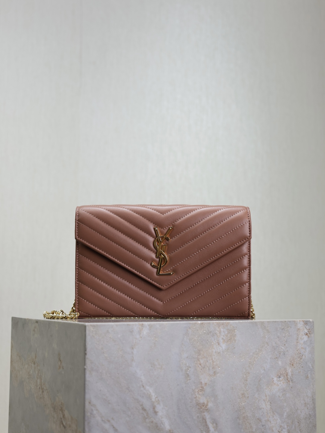 YSL  00379