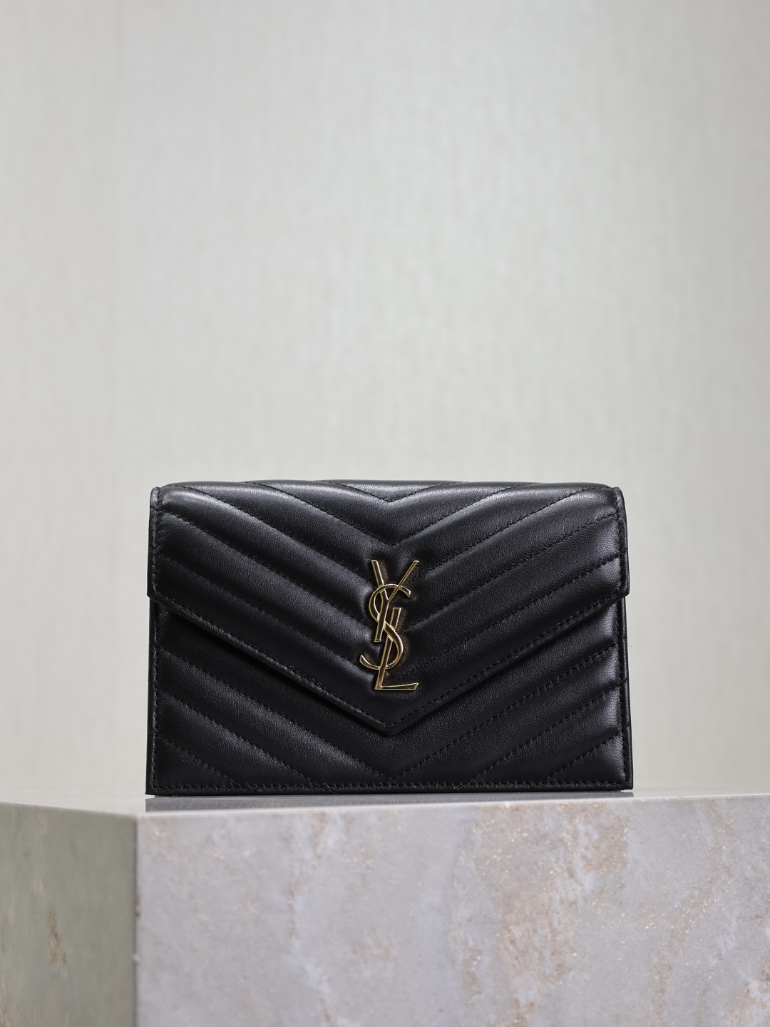 YSL  00389