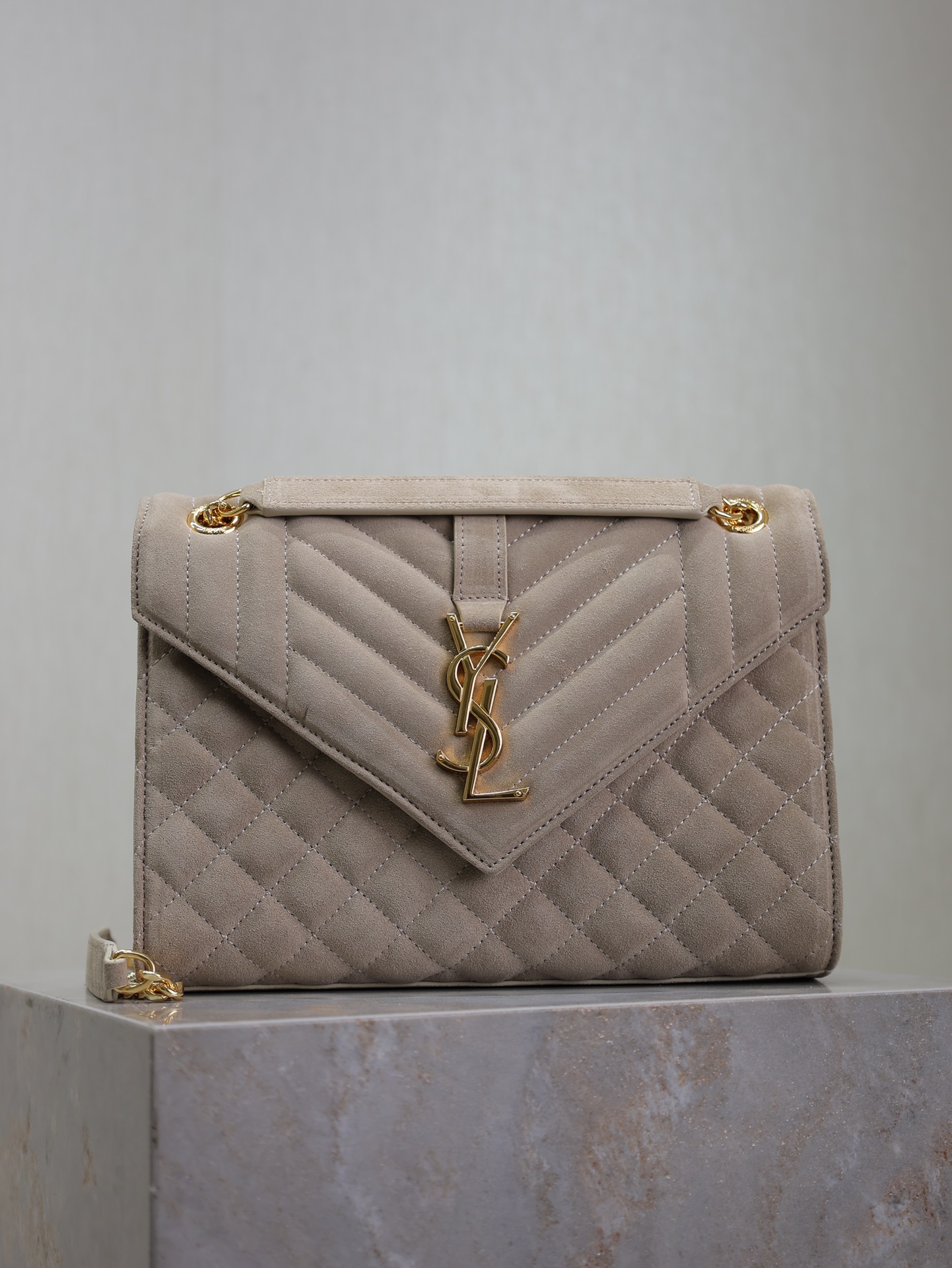 YSL  00549