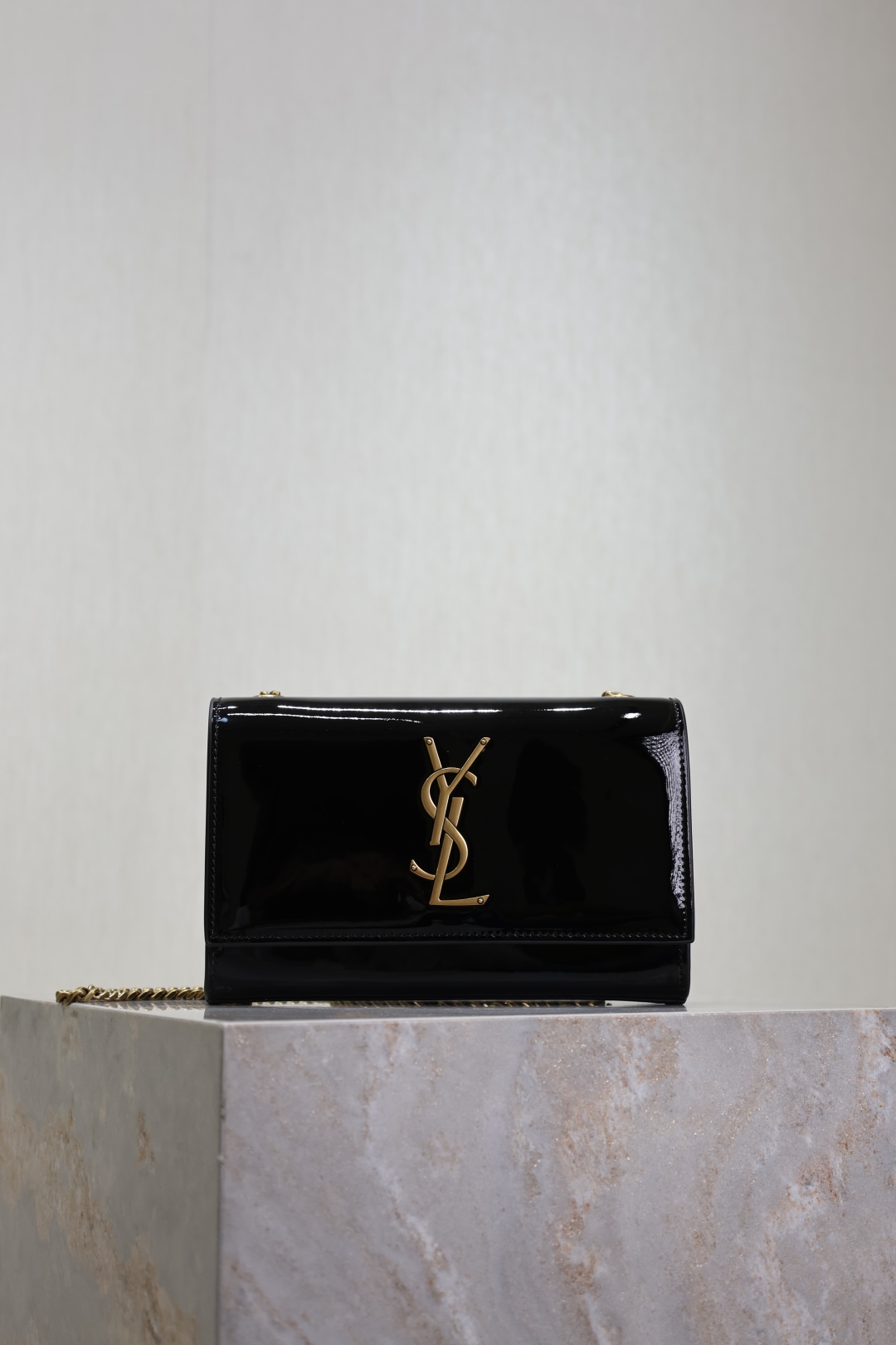 YSL  00549