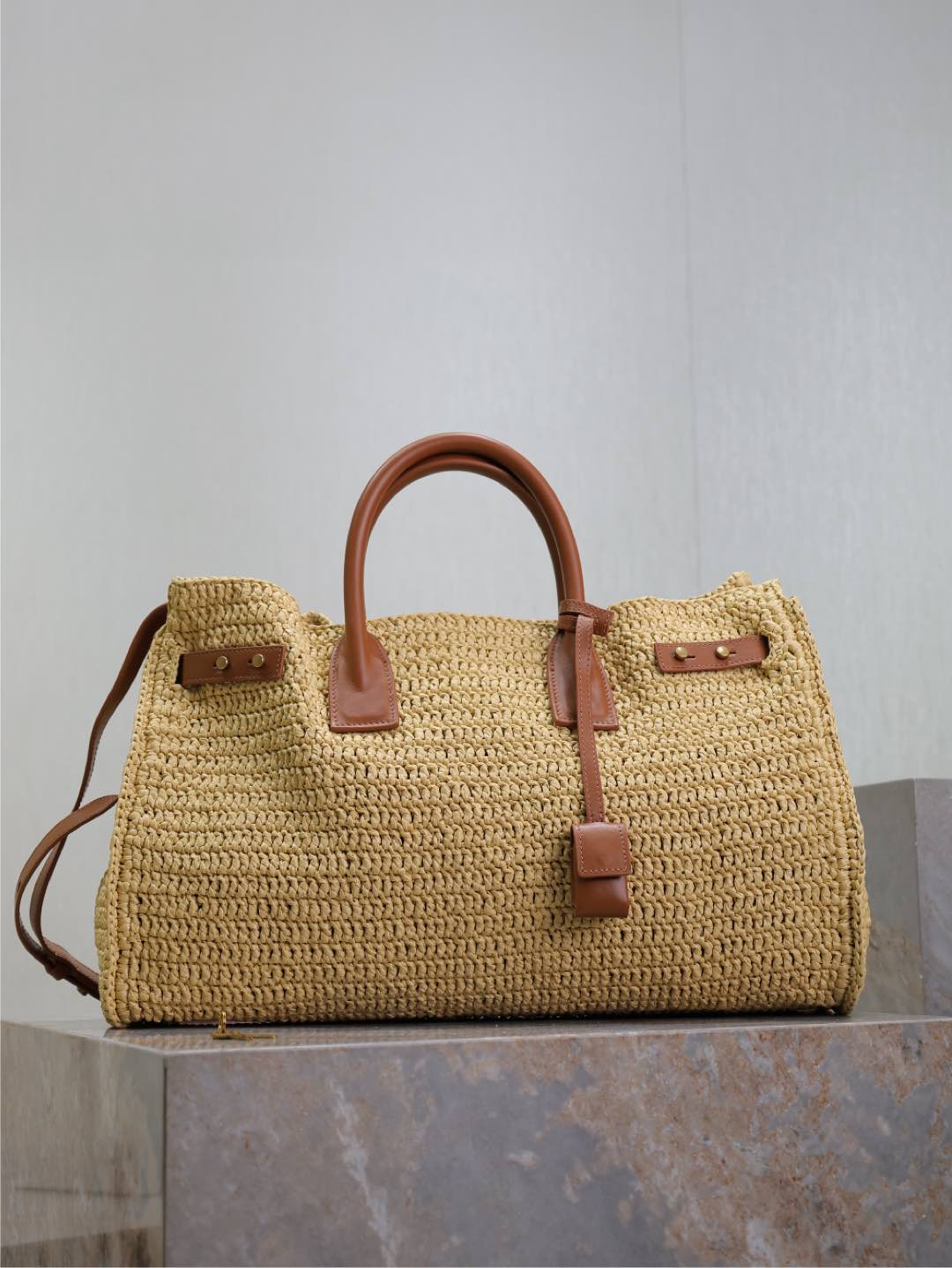 YSL  00589