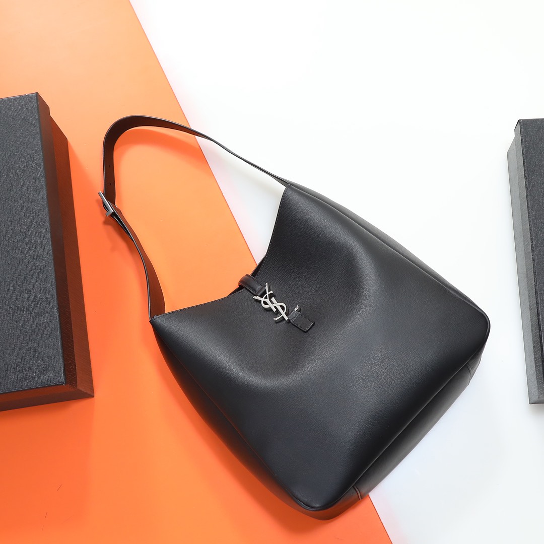 YSL  00589