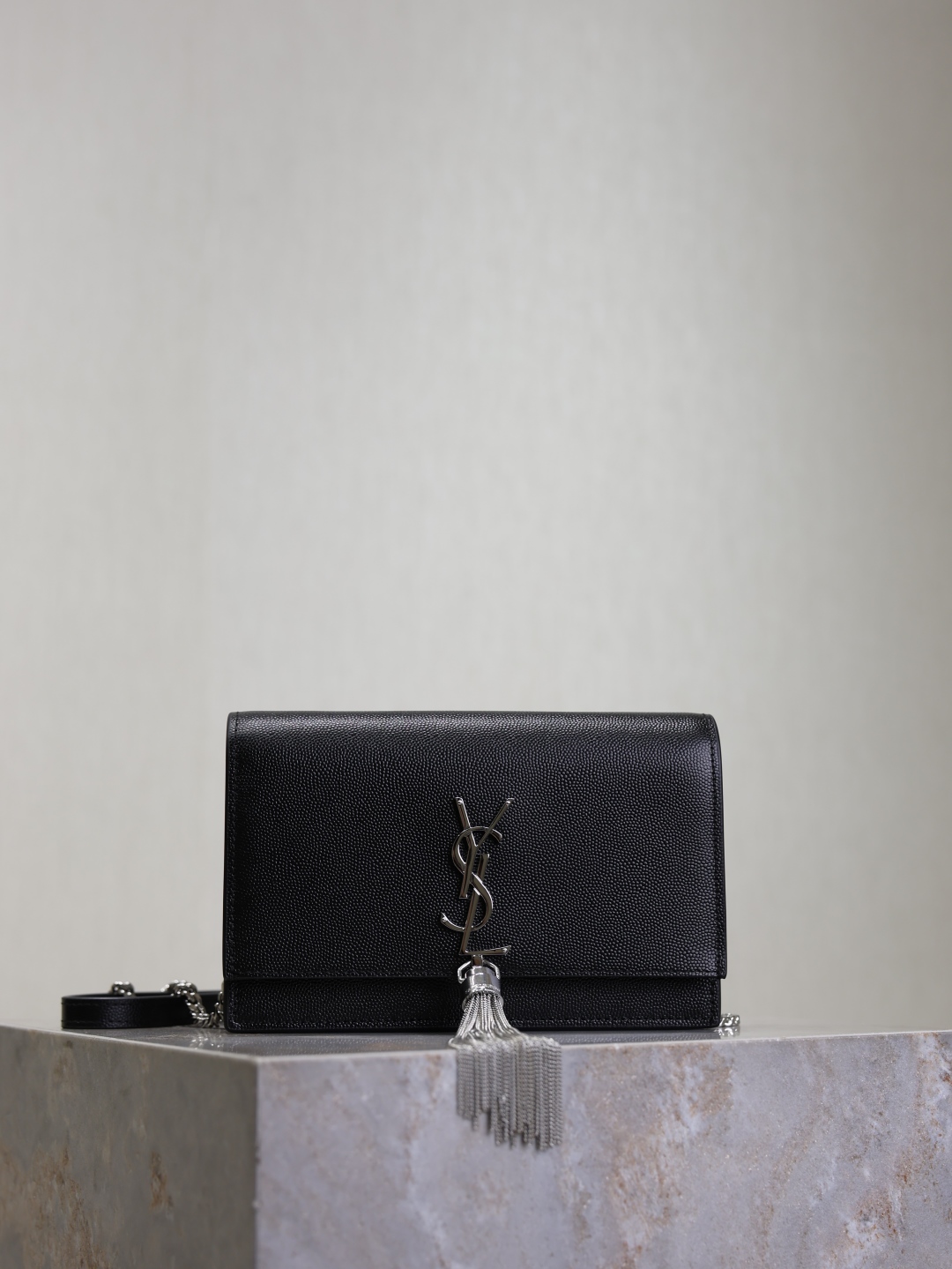 YSL  00589