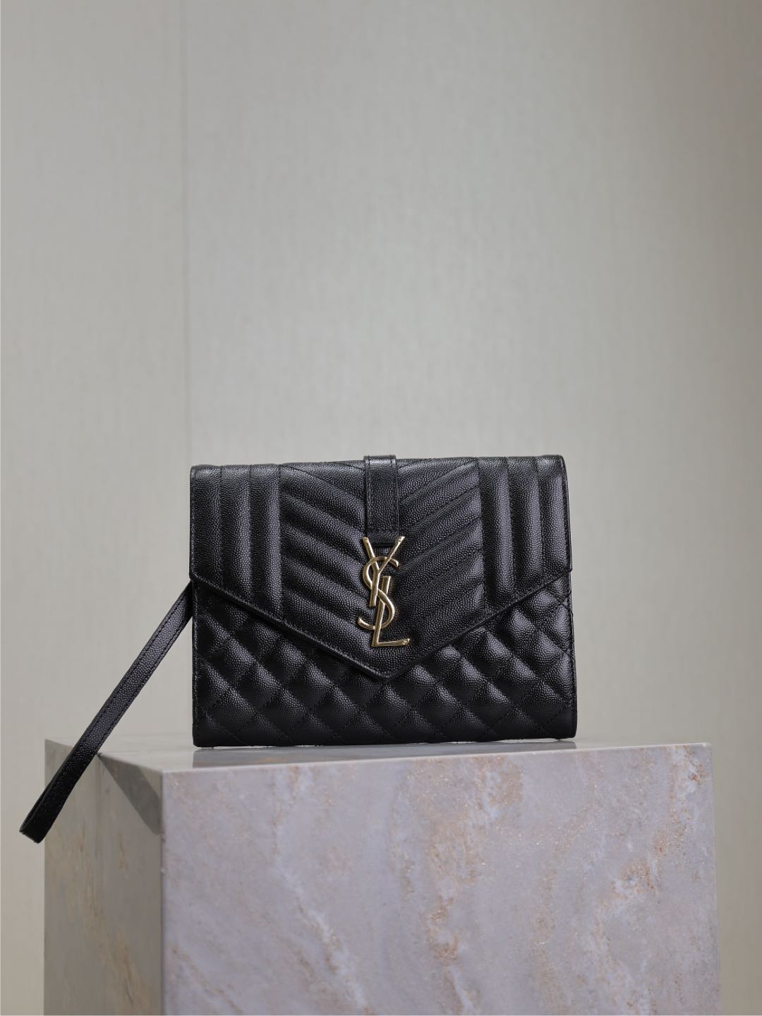 YSL 00719