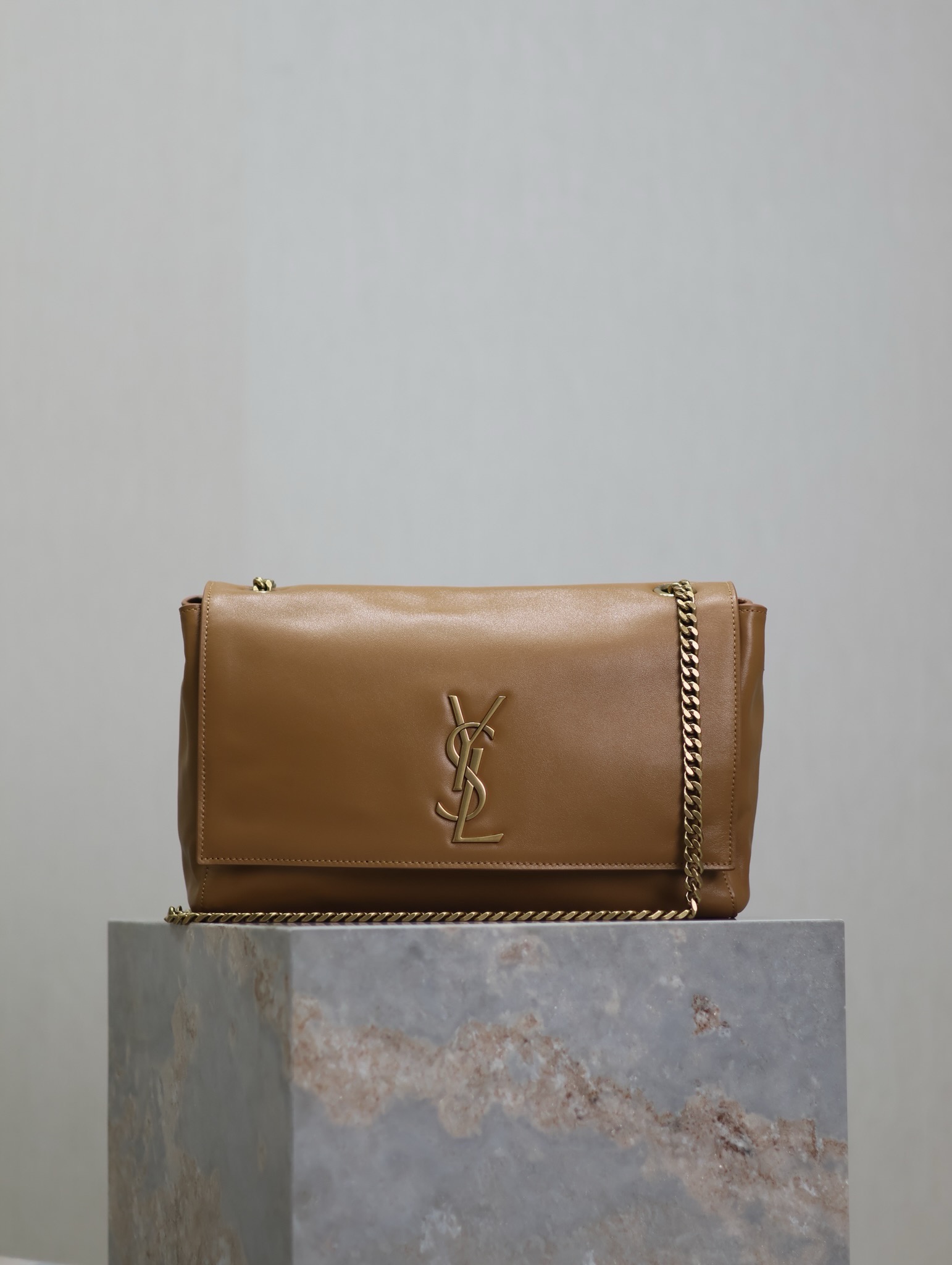 YSL 01649