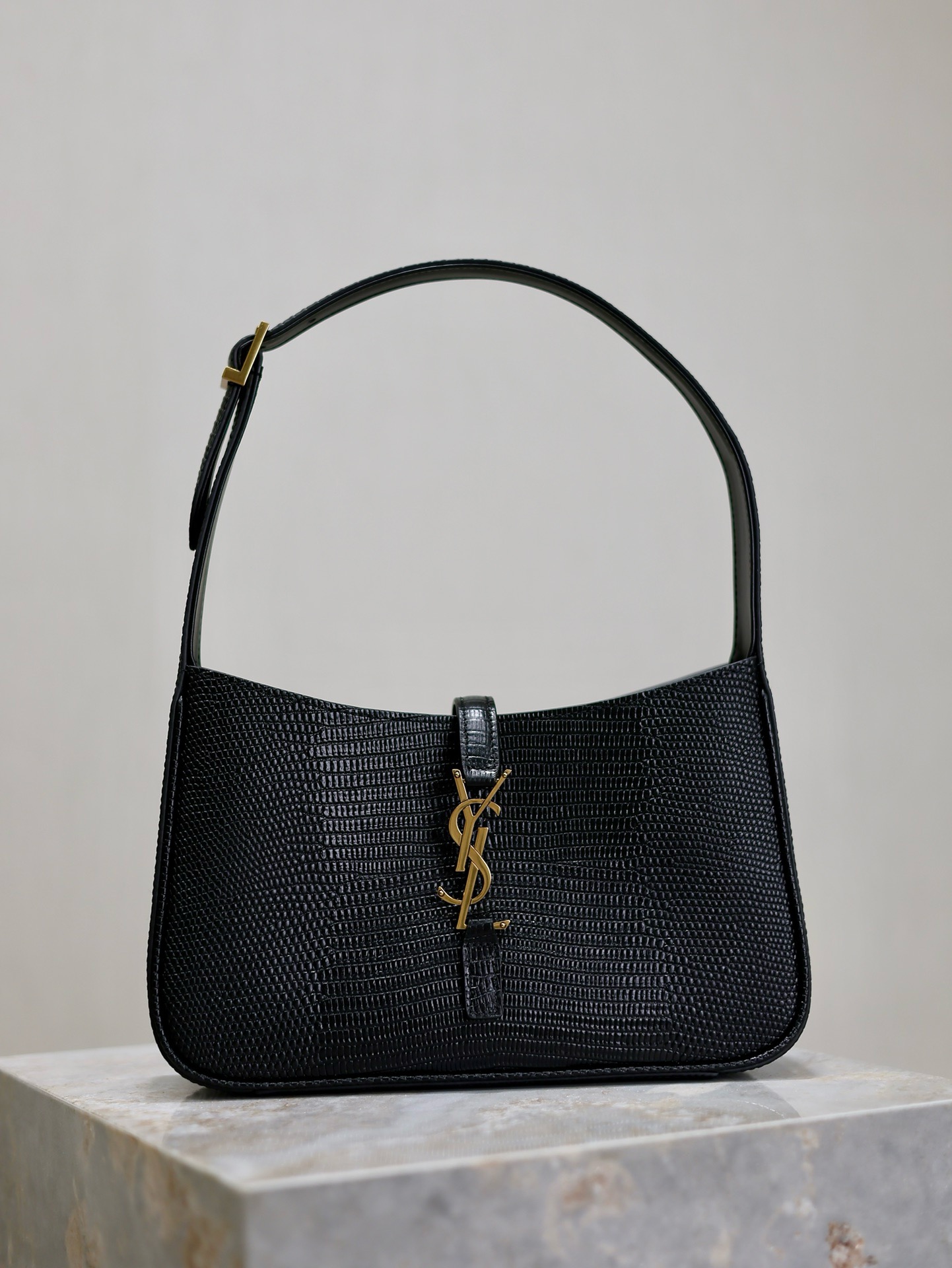 YSL 01699
