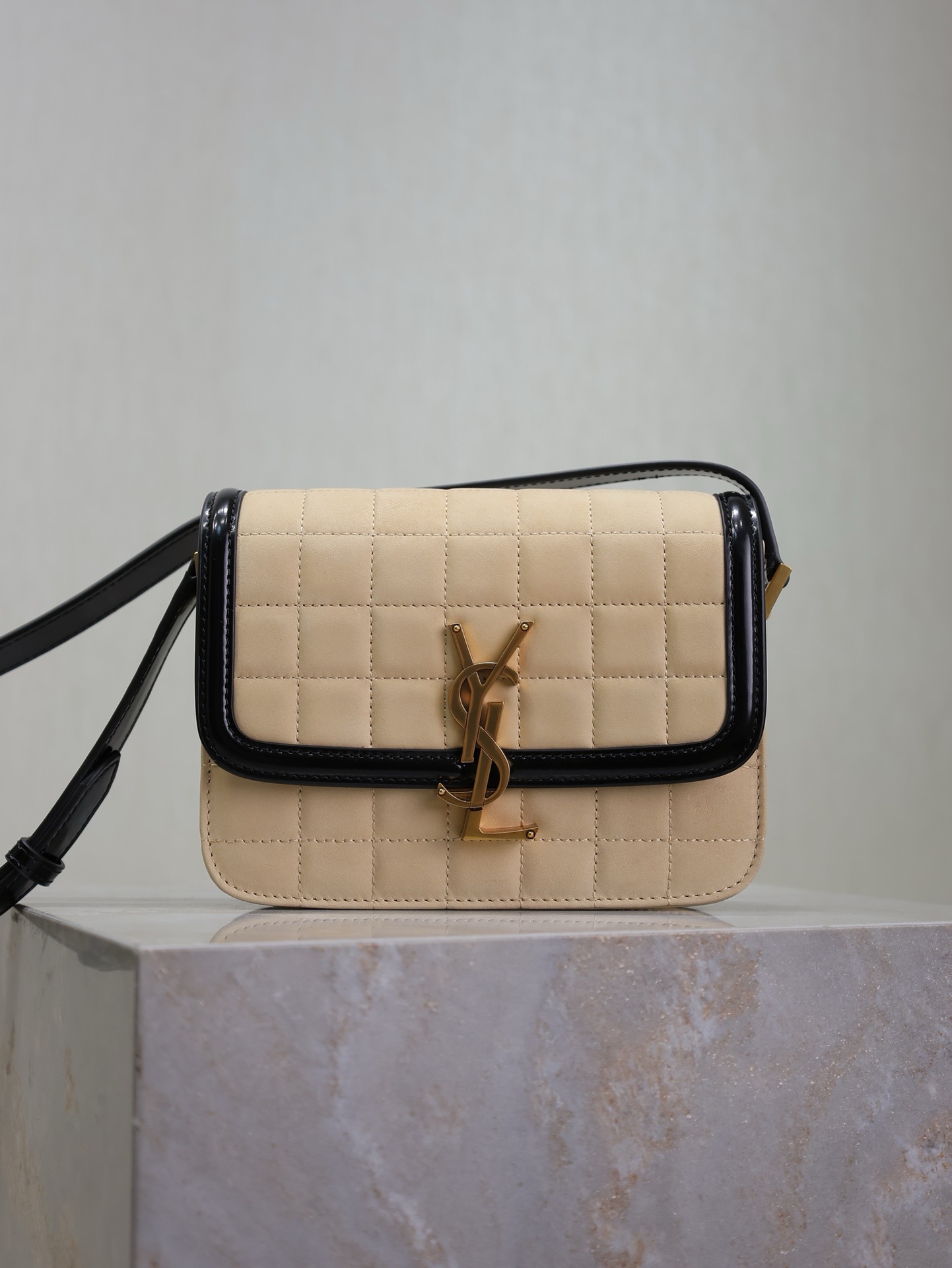YSL 01769