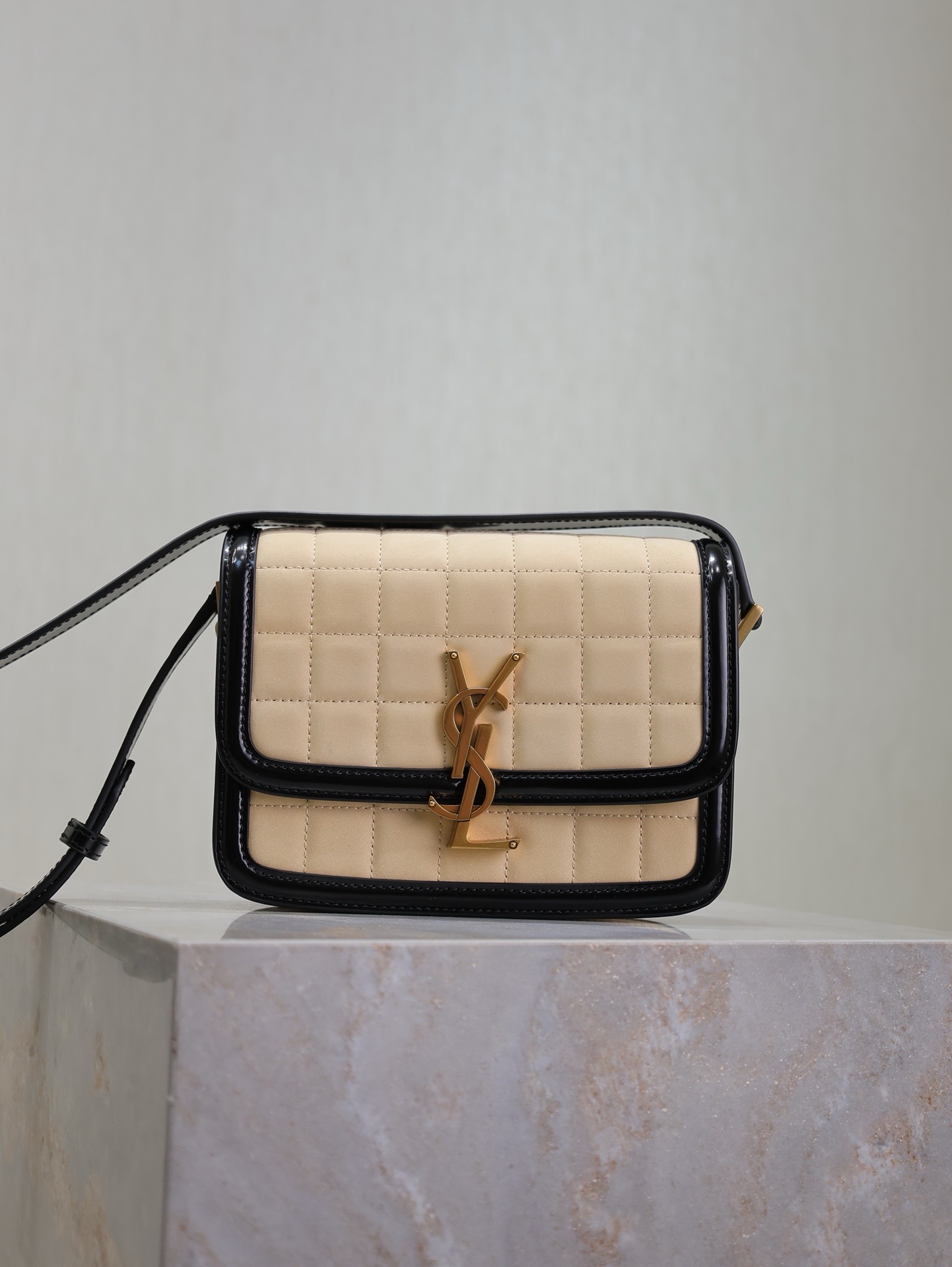 YSL 01789