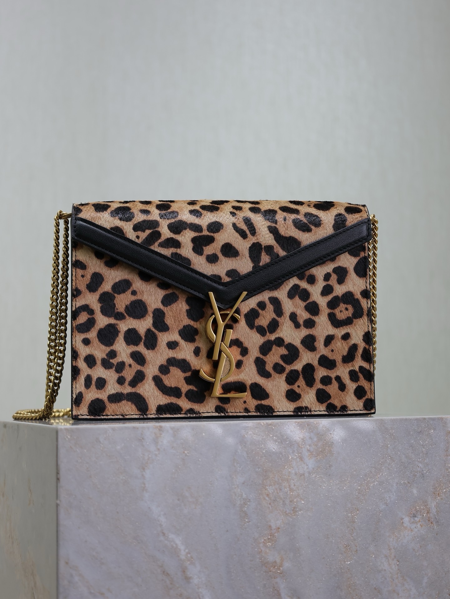 YSL 01929