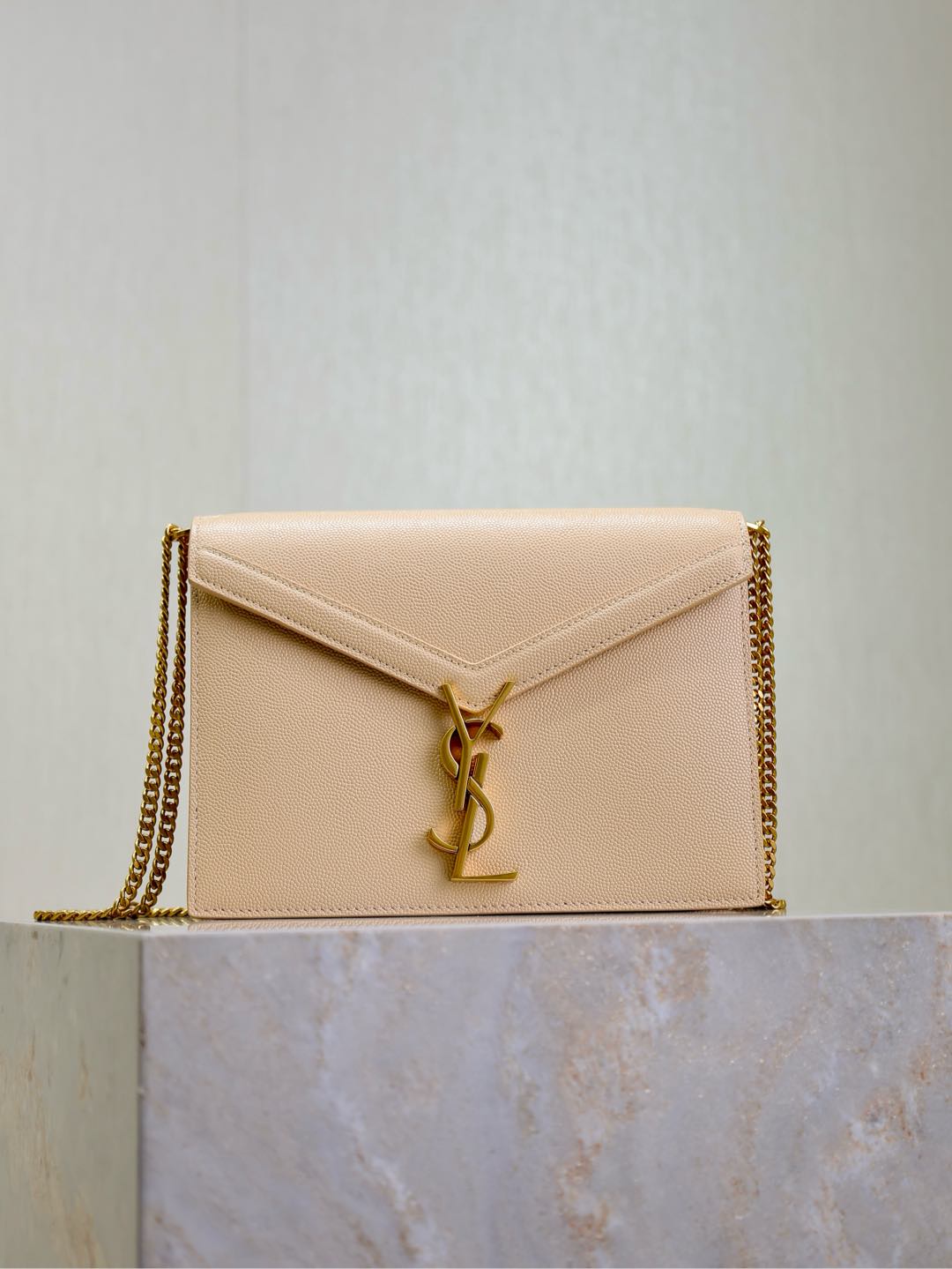YSL 01979