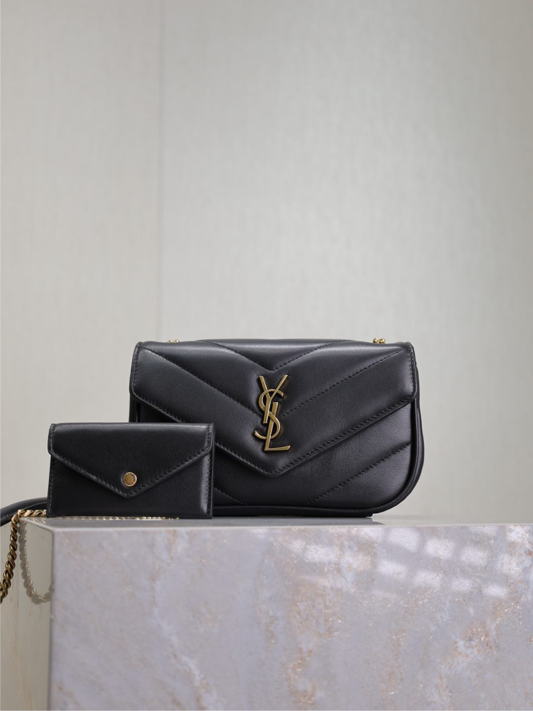 YSL 02019