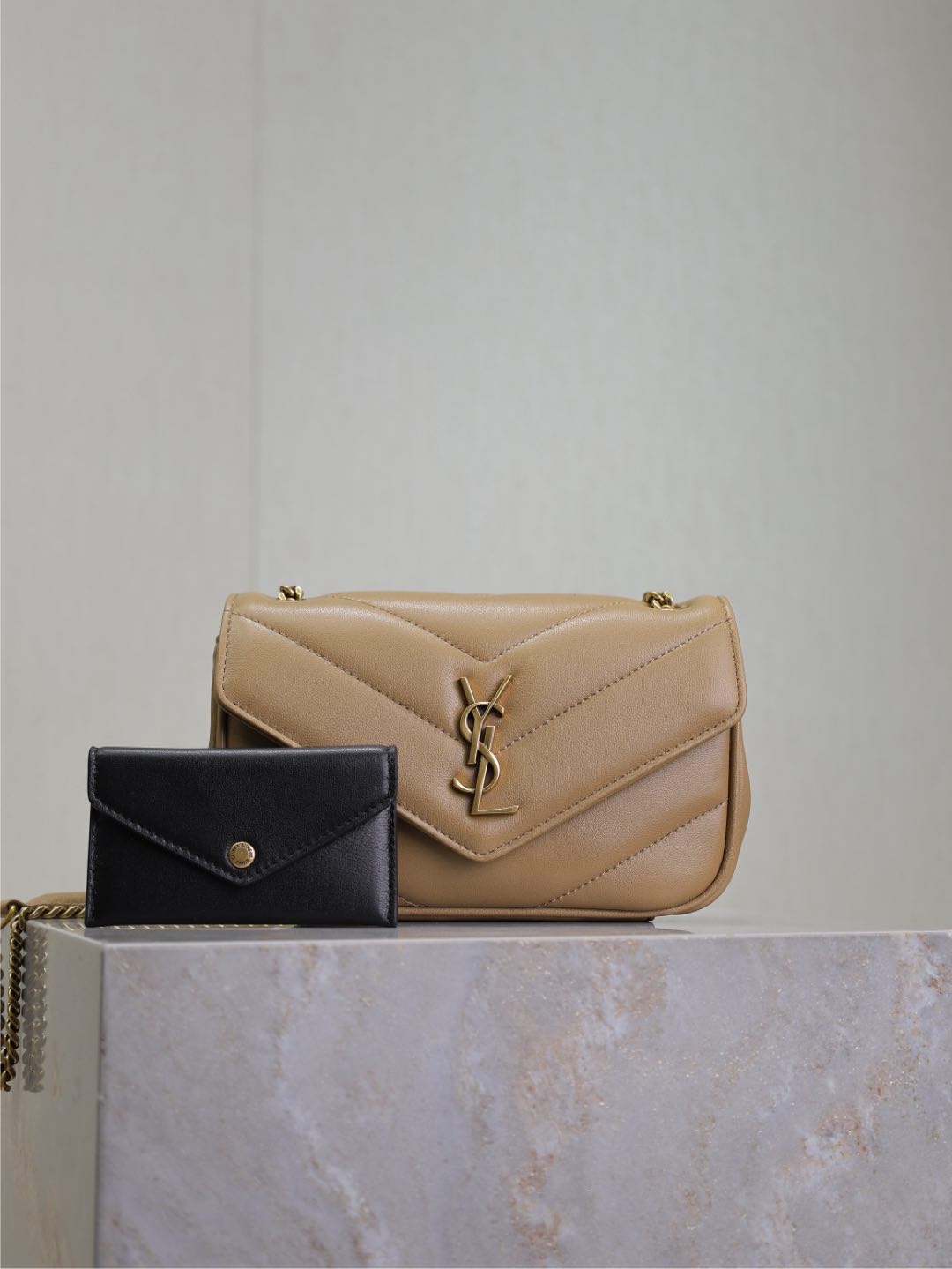 YSL 02029