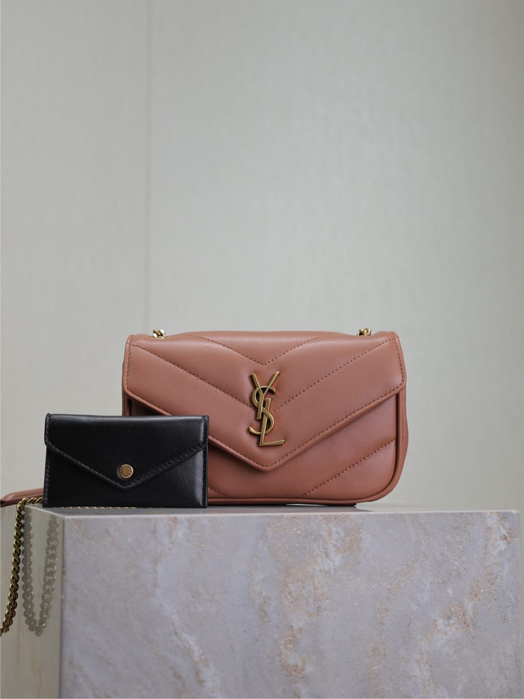 YSL 02039