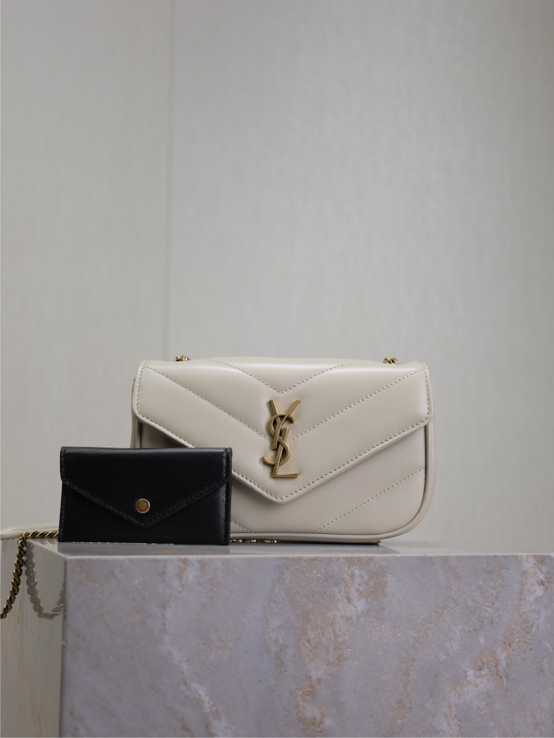 YSL 02059