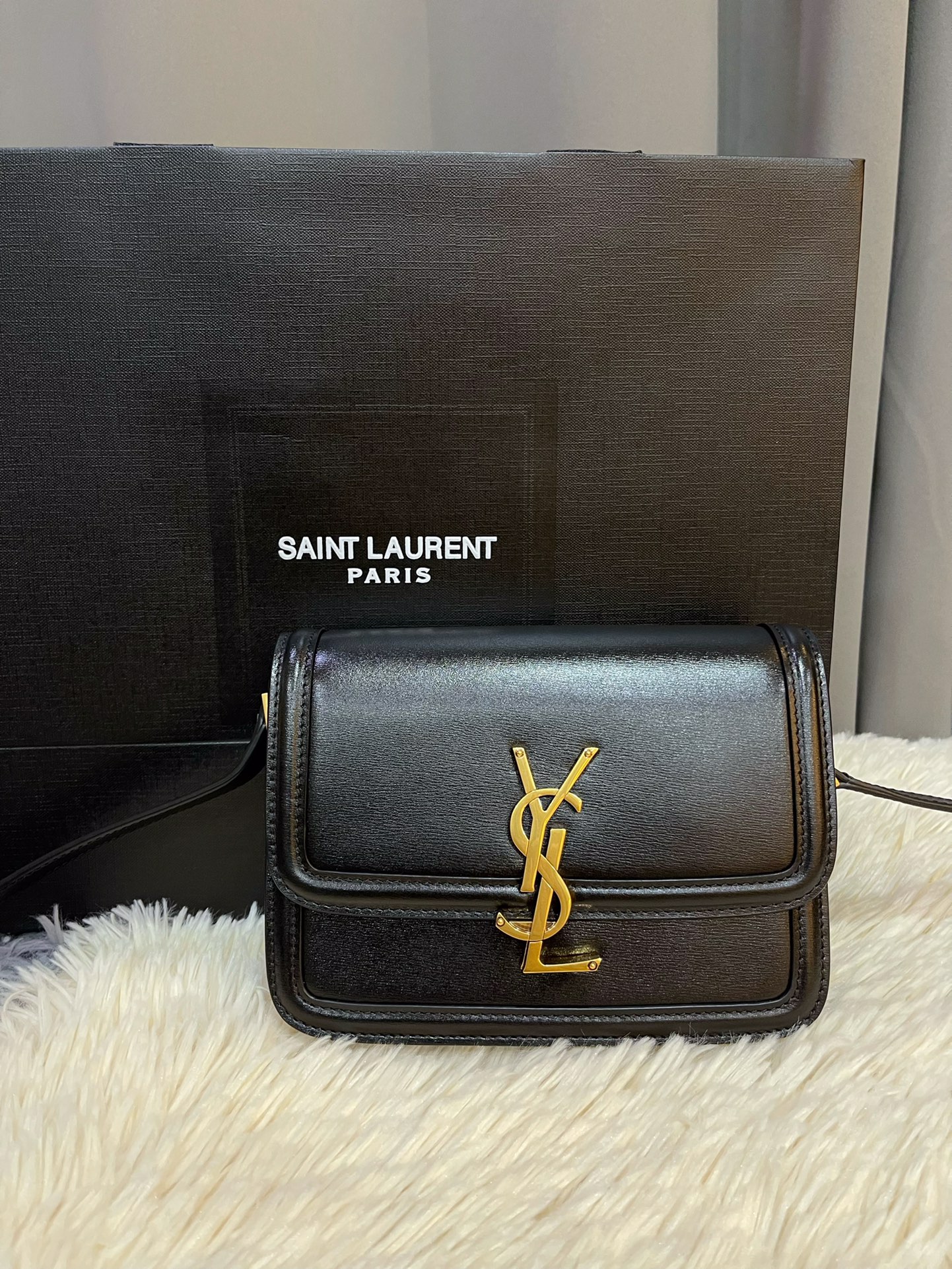 YSL  02069