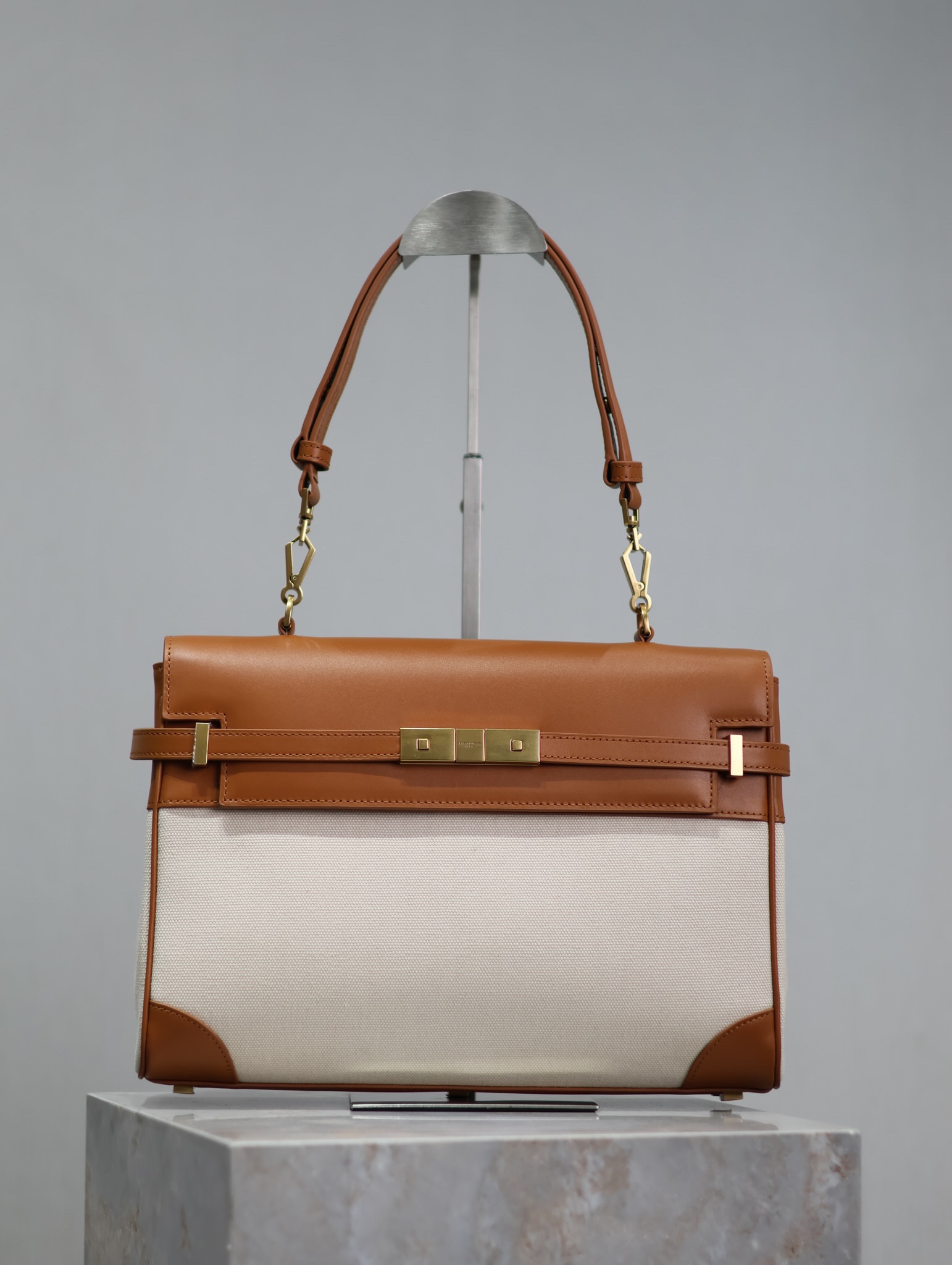 YSL 02319